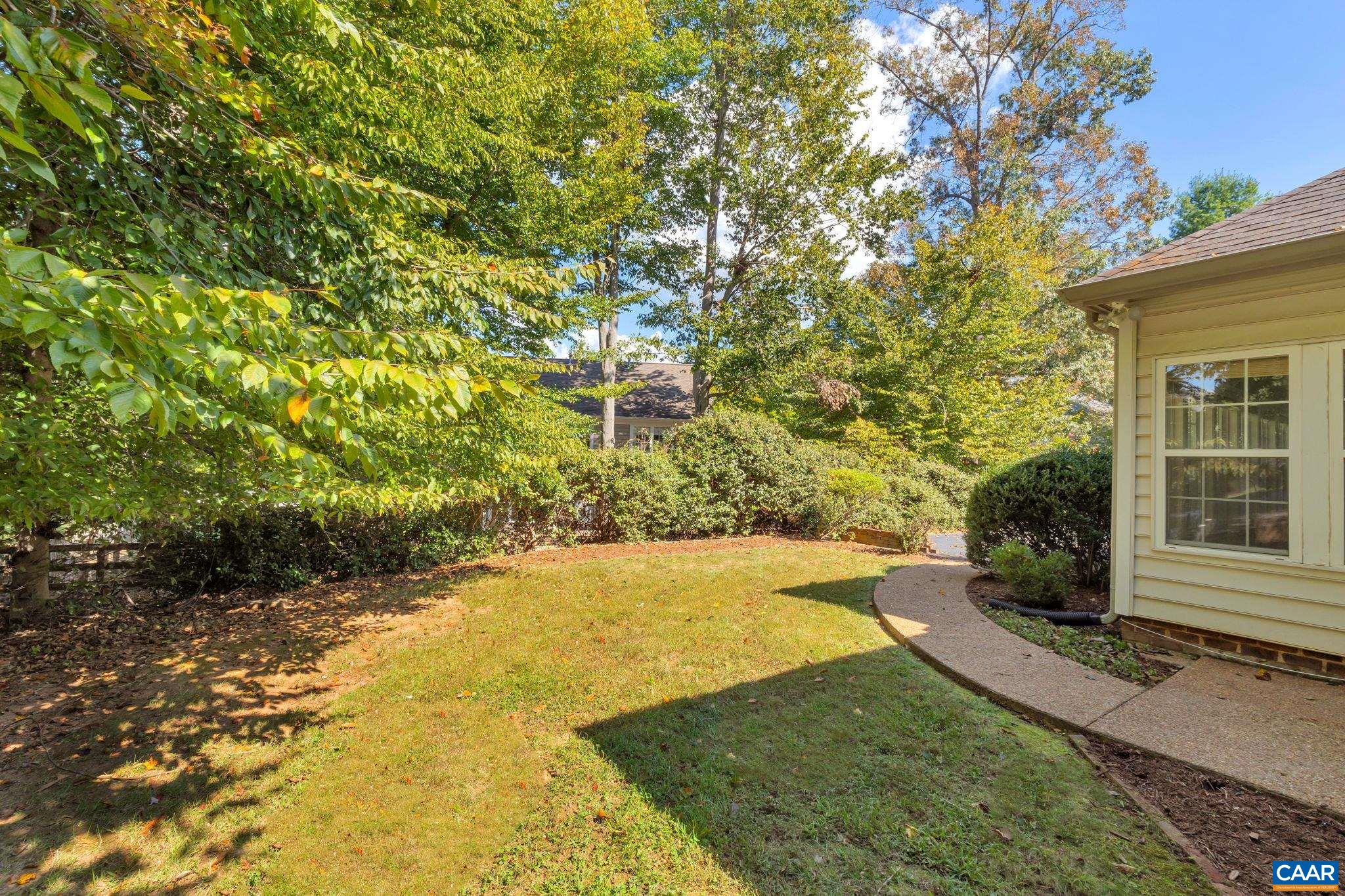 1220 DUNLORA DR