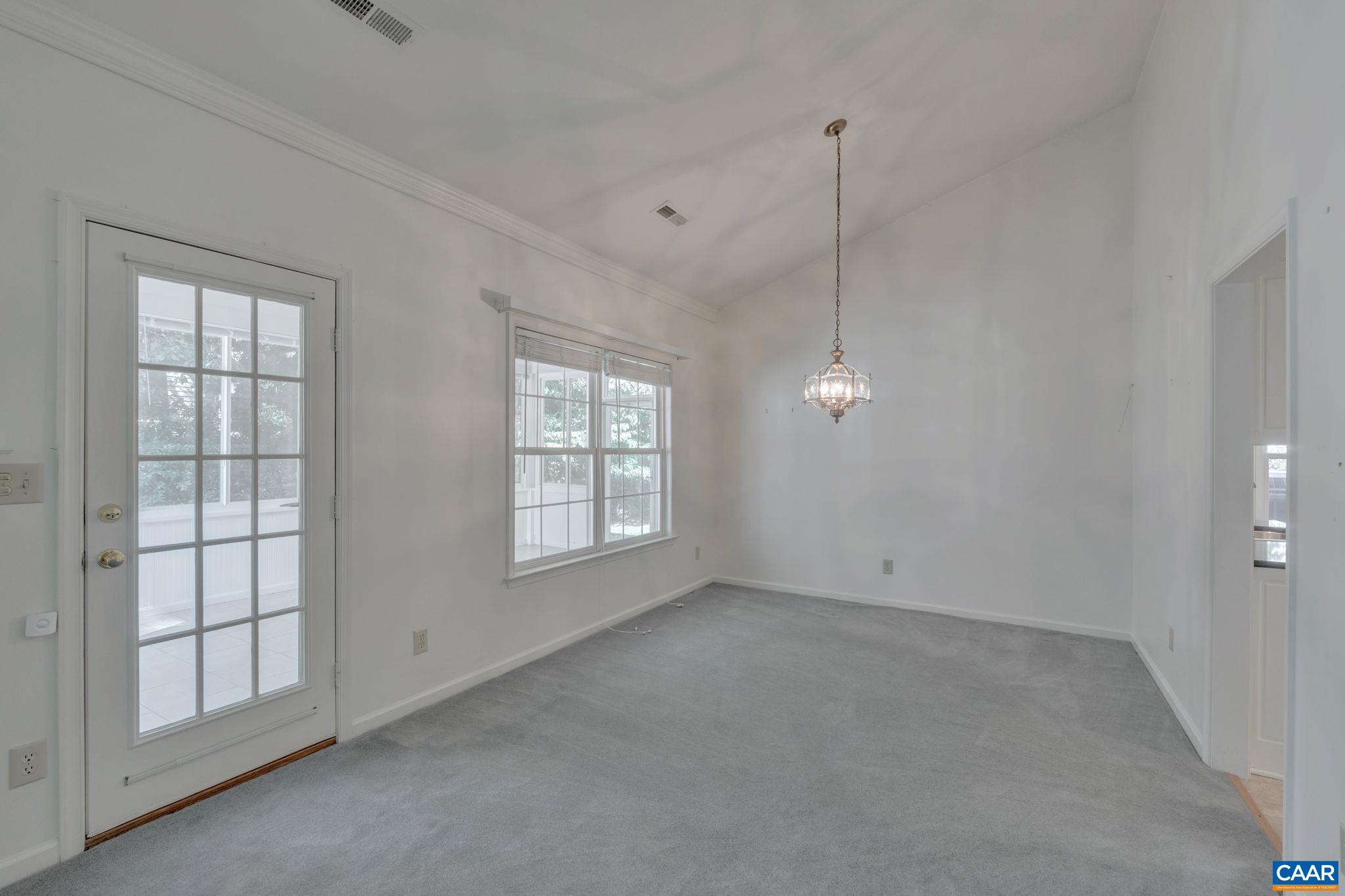 1220 DUNLORA DR