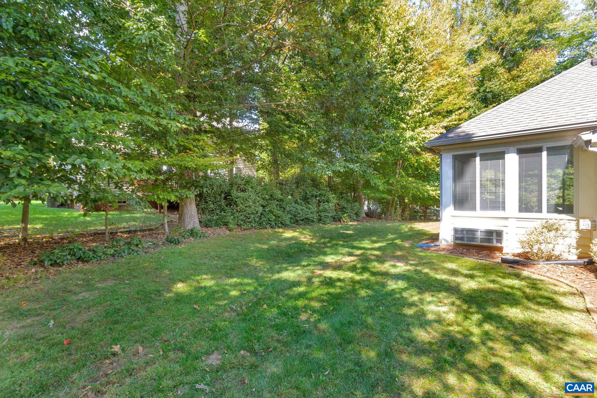 1220 DUNLORA DR