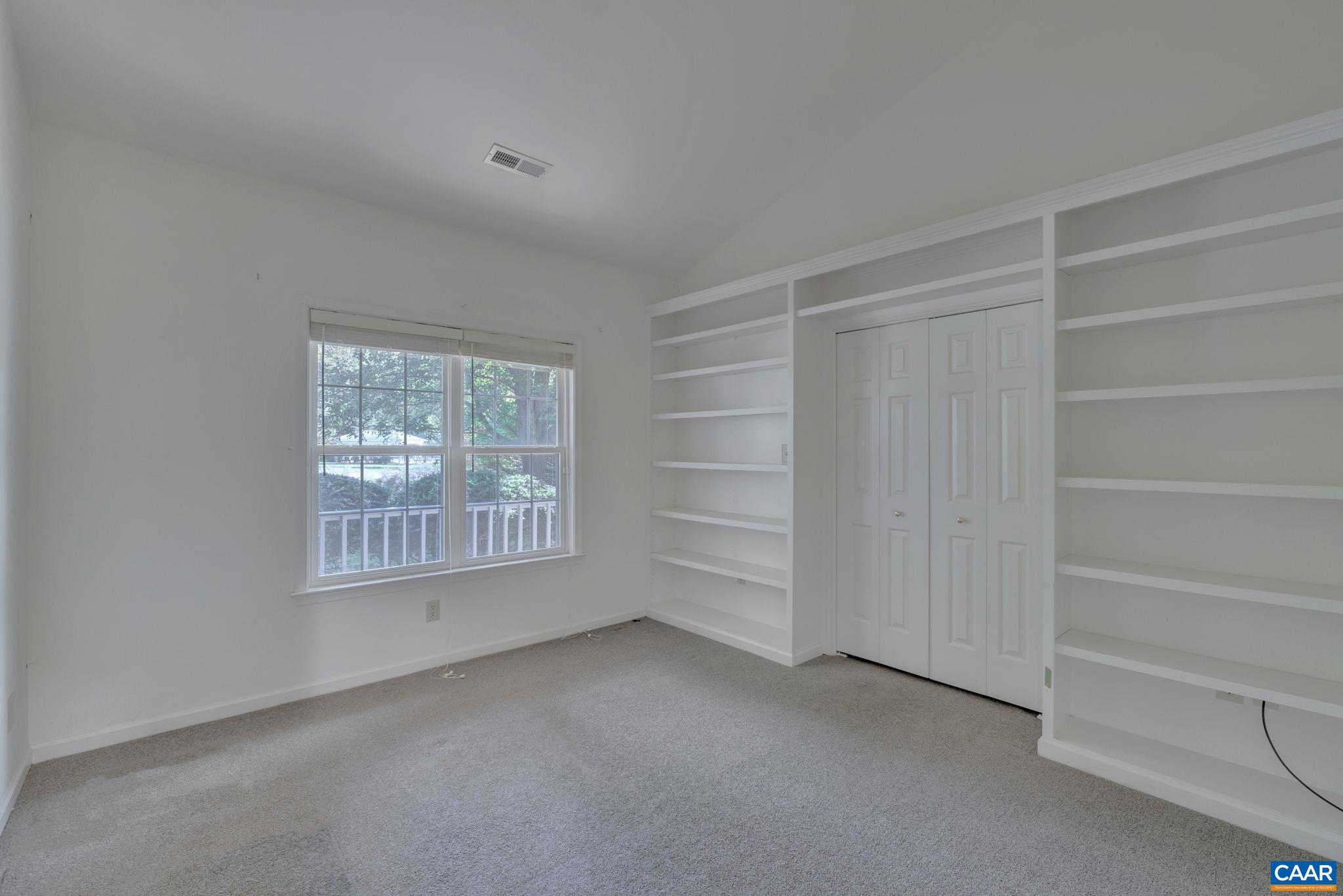 1220 DUNLORA DR