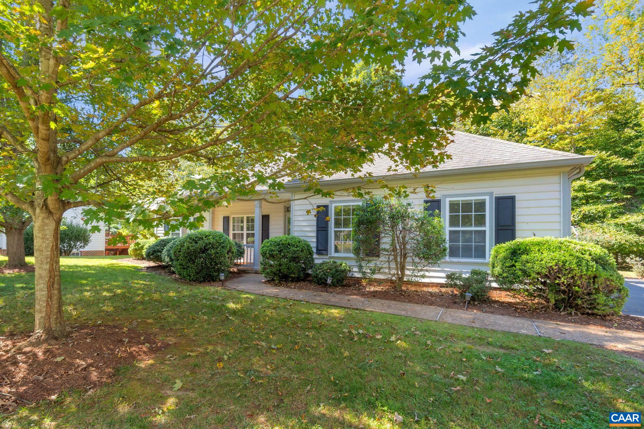 1220 DUNLORA DR