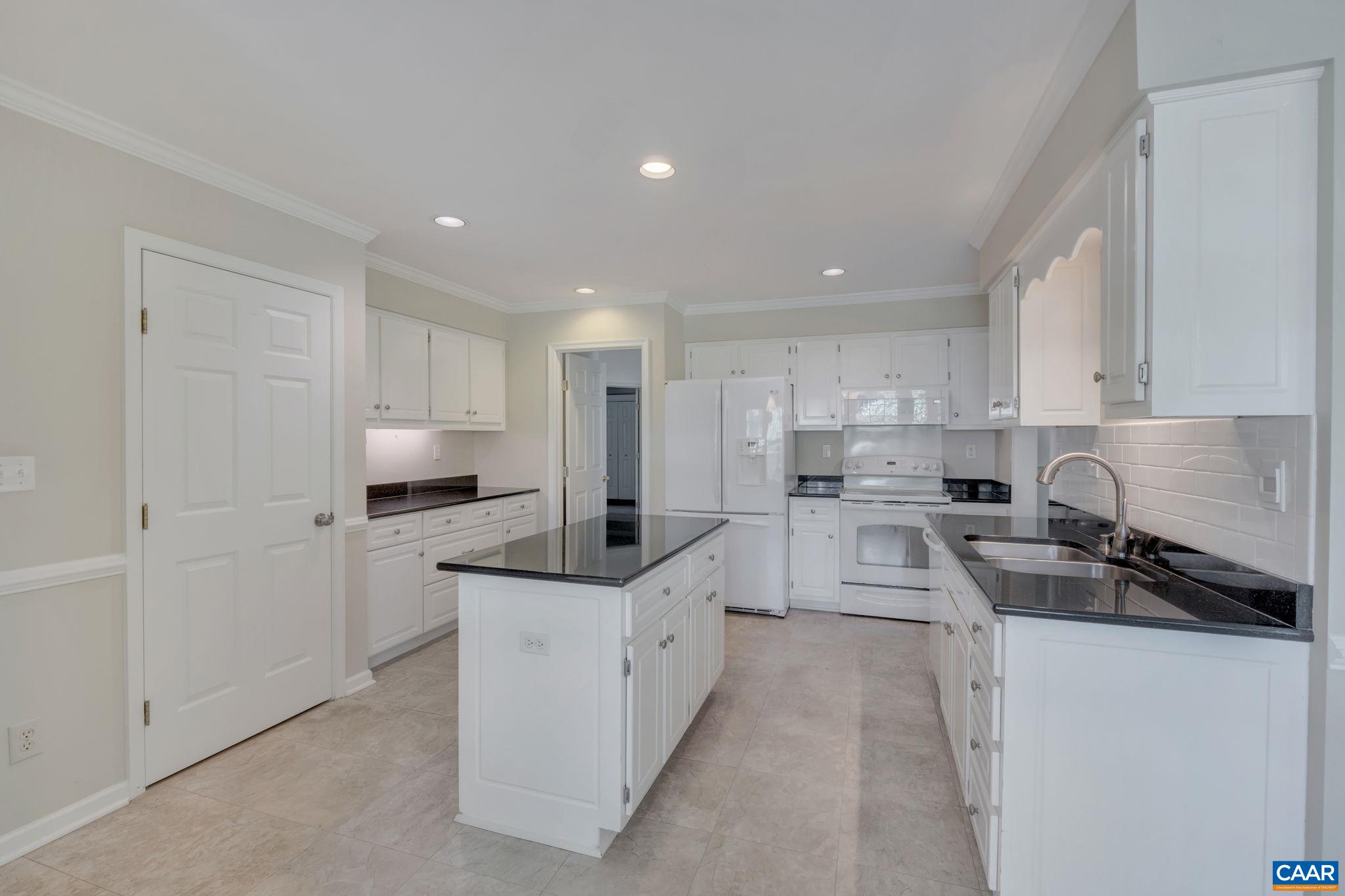 1220 DUNLORA DR
