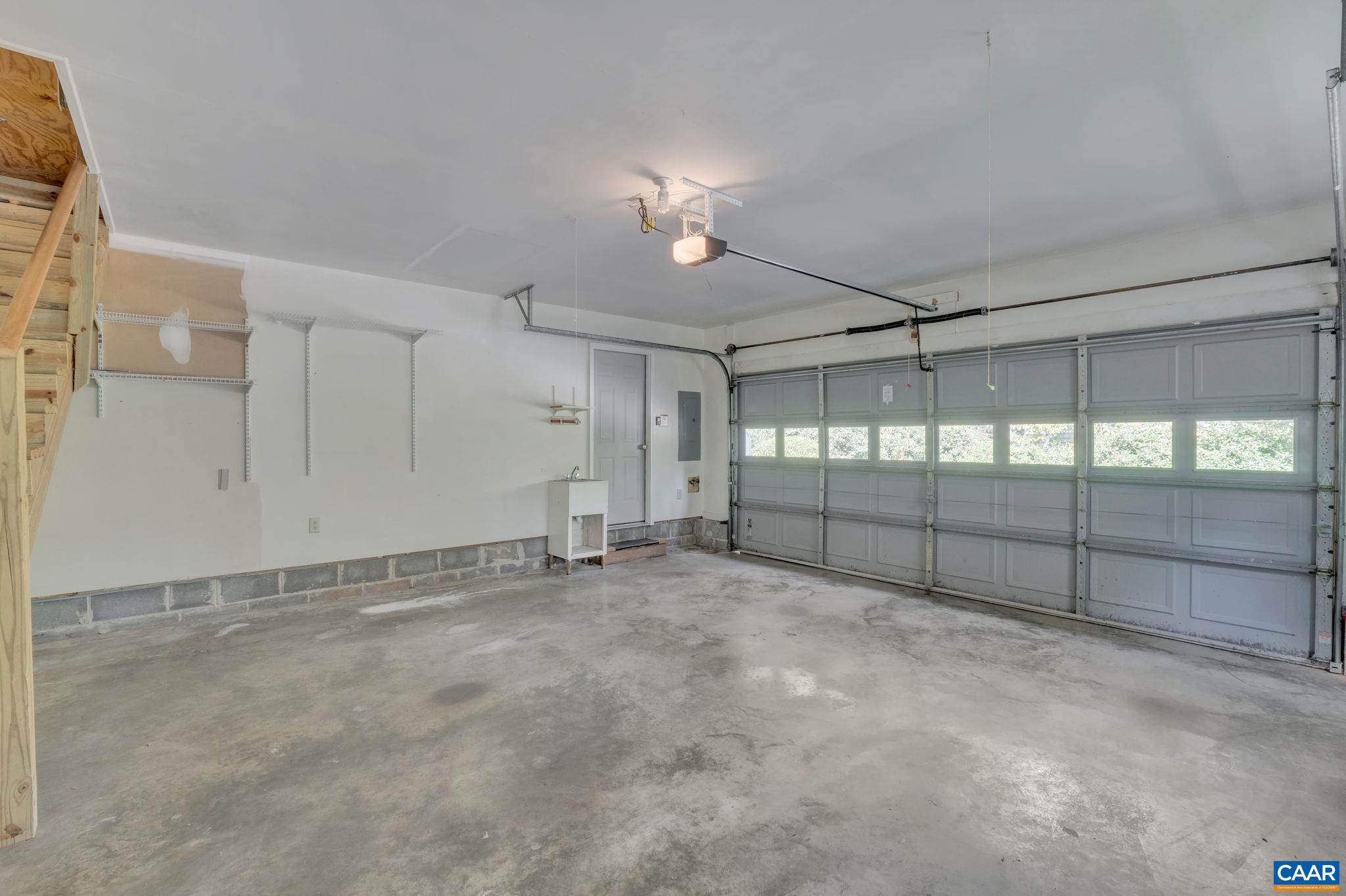 1220 DUNLORA DR