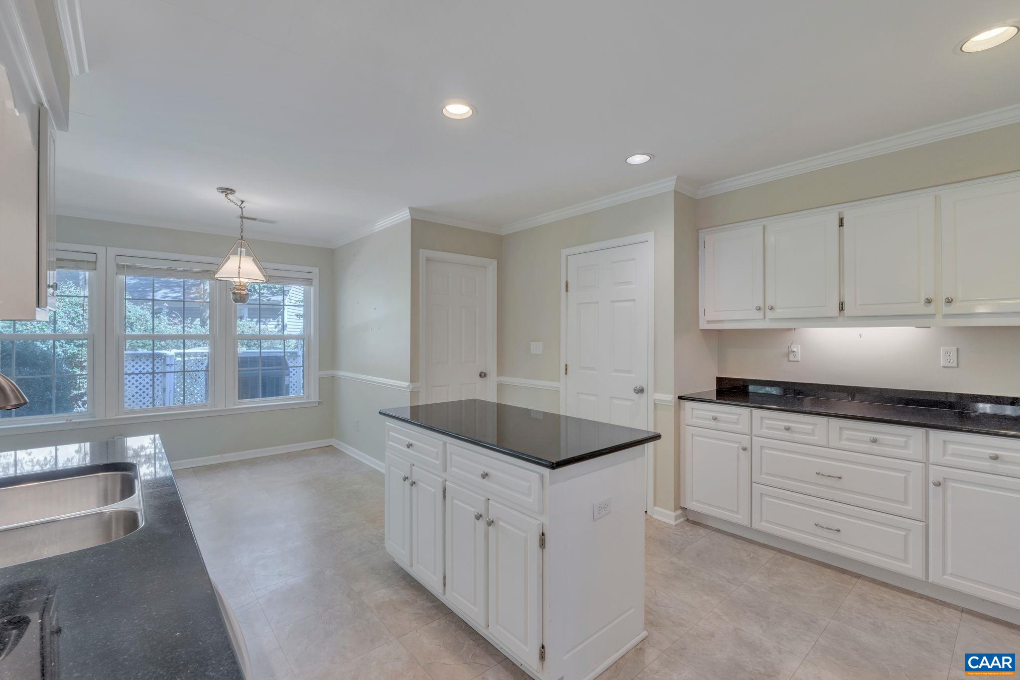 1220 DUNLORA DR