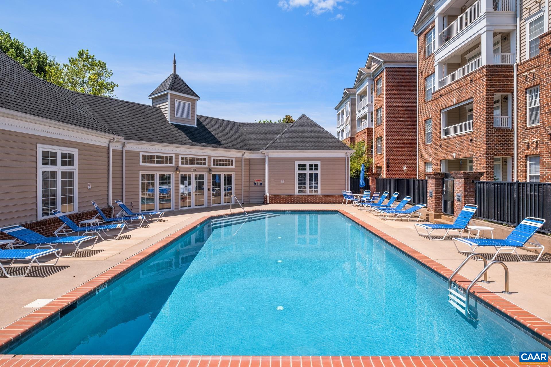 950 GLENWOOD STATION LN Unit: 102