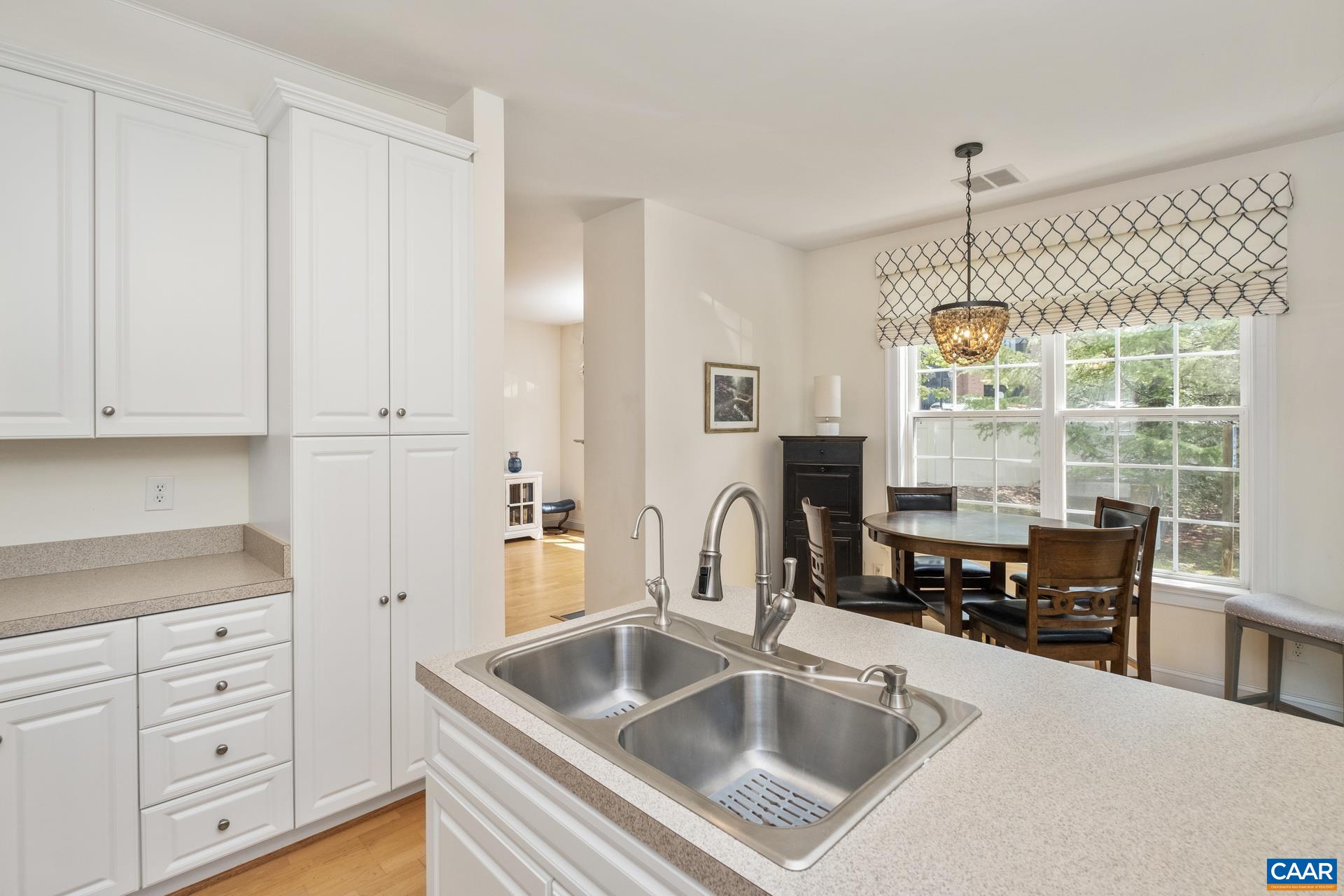 950 GLENWOOD STATION LN Unit: 102