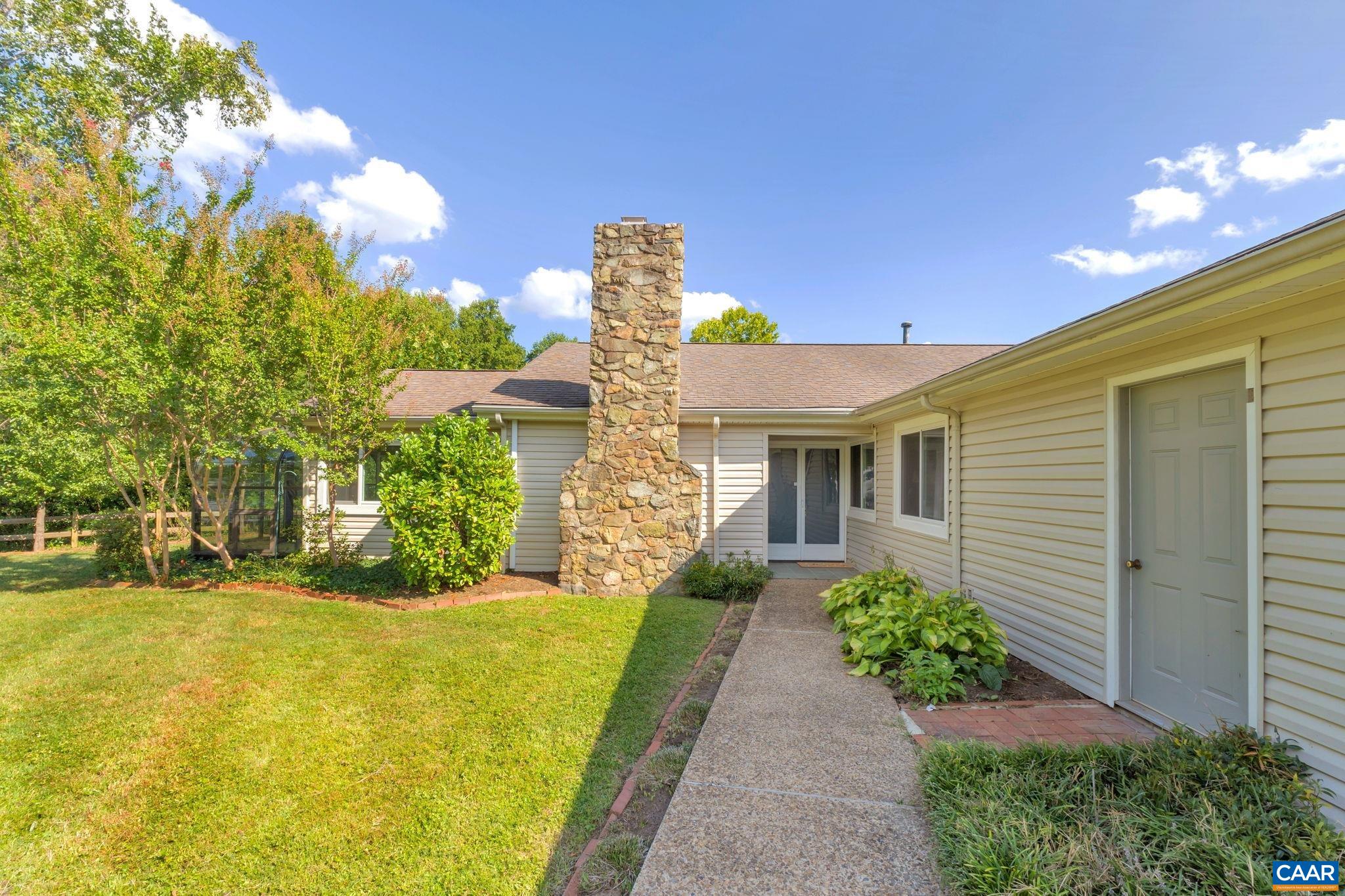 295 TENNIS DR