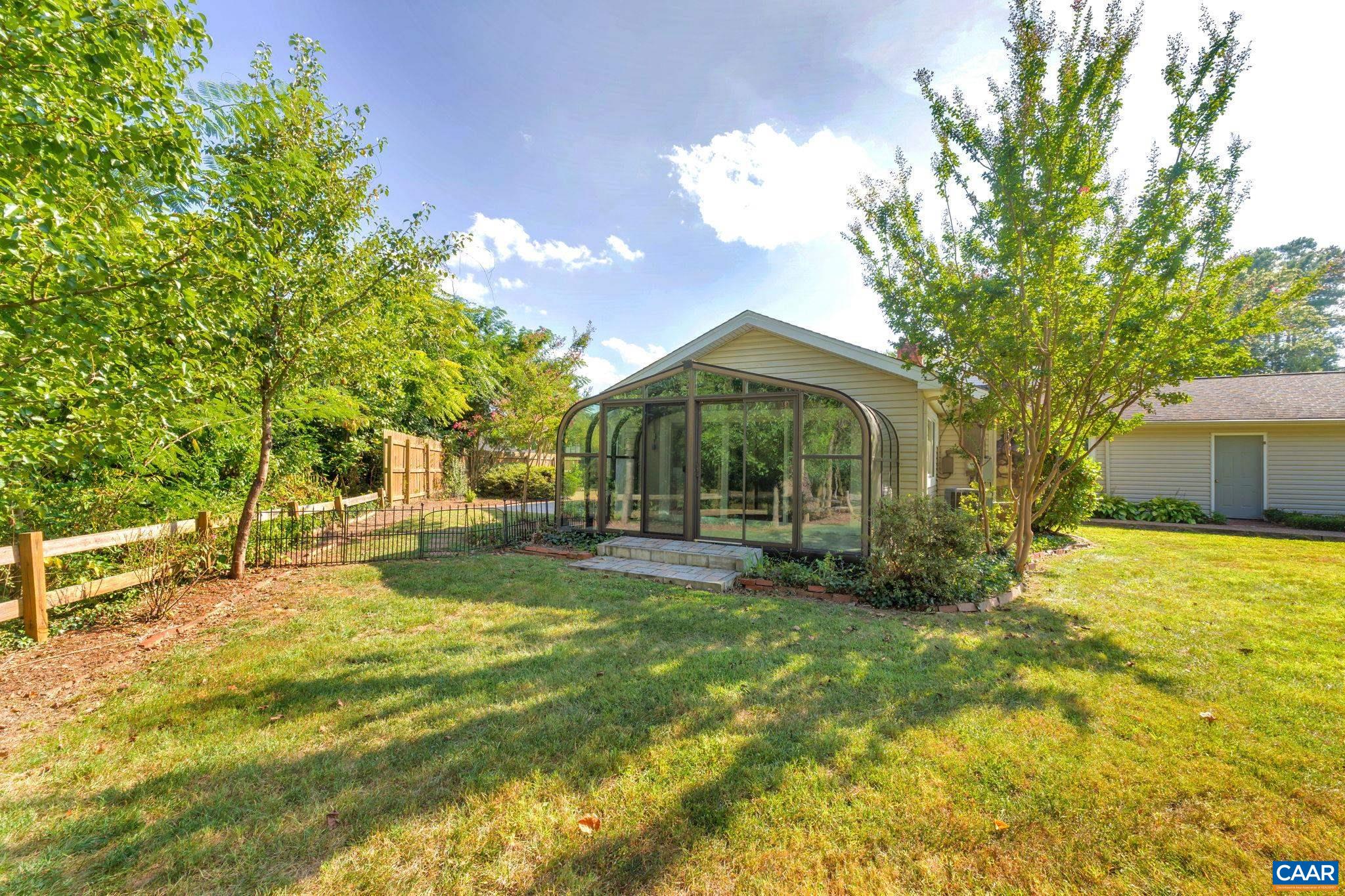 295 TENNIS DR