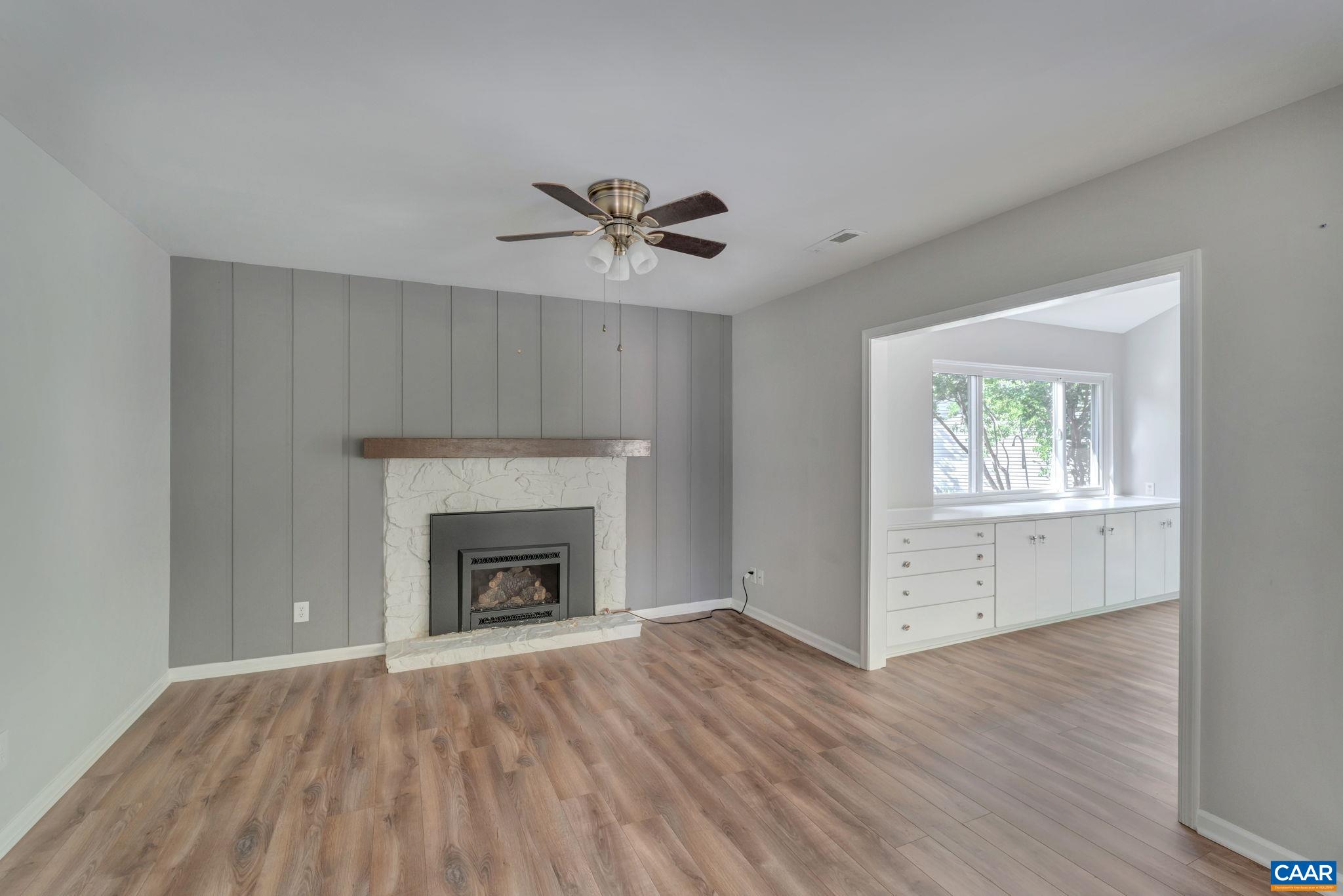 295 TENNIS DR