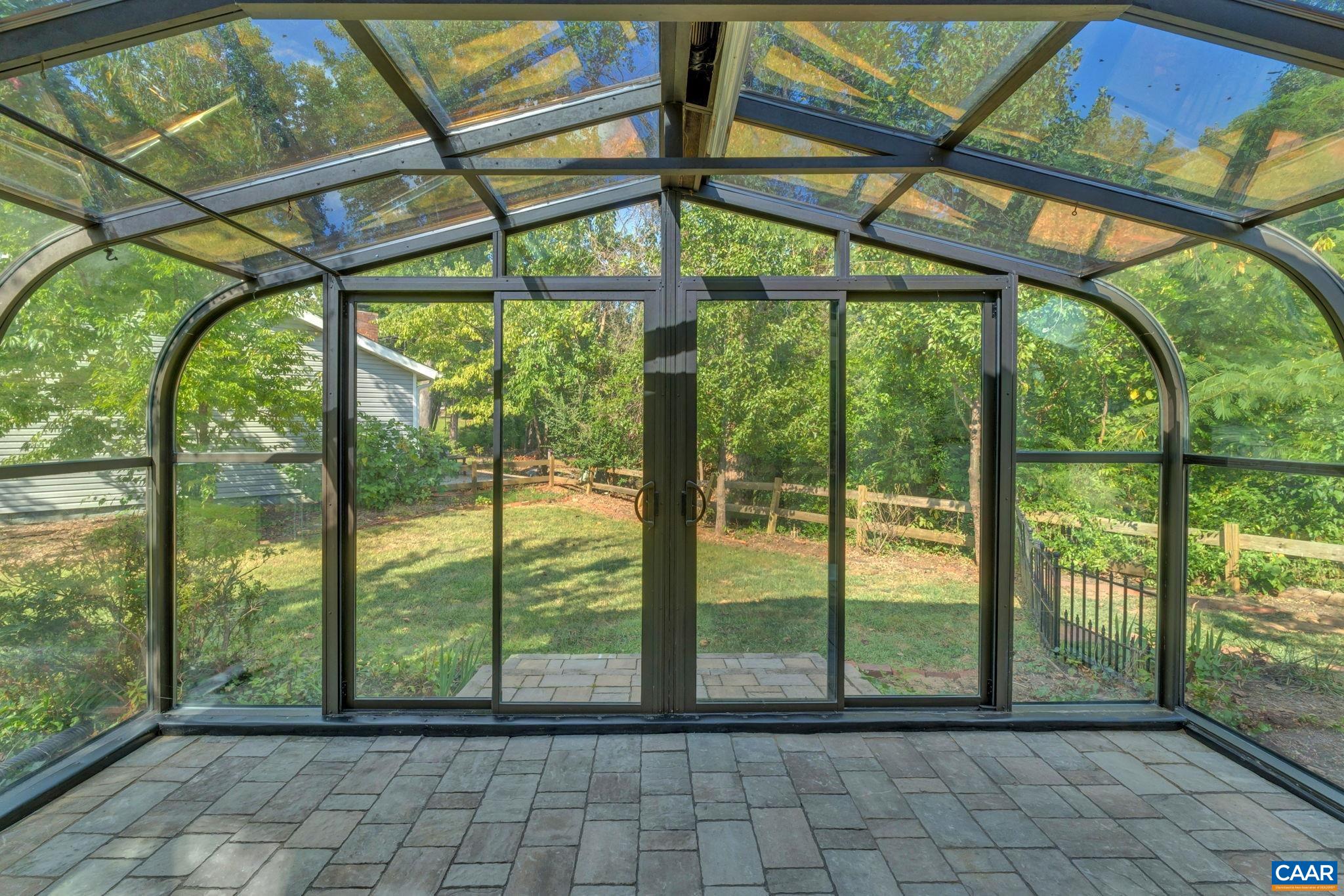 295 TENNIS DR