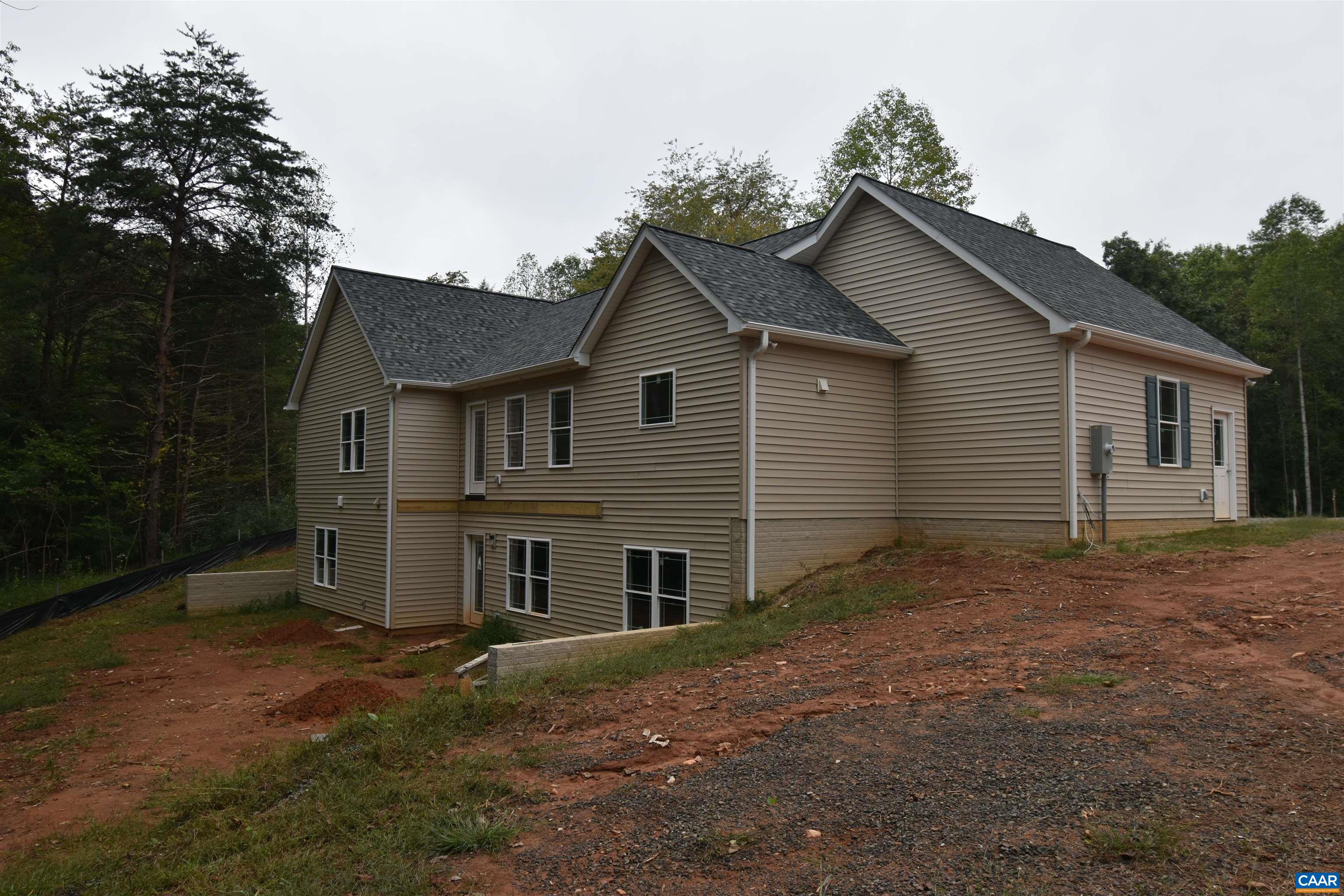 280 FARM RIDGE DR