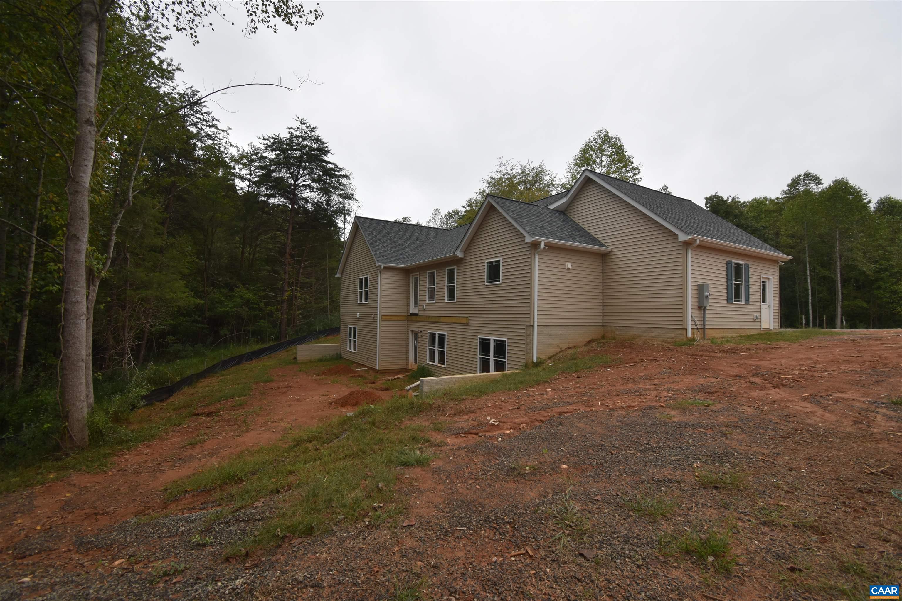 280 FARM RIDGE DR