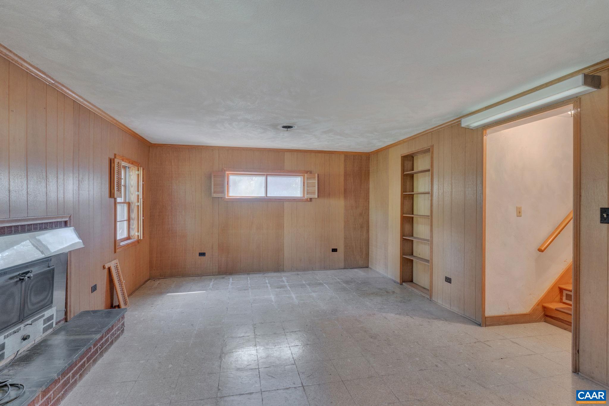 2713 NORTHFIELD RD