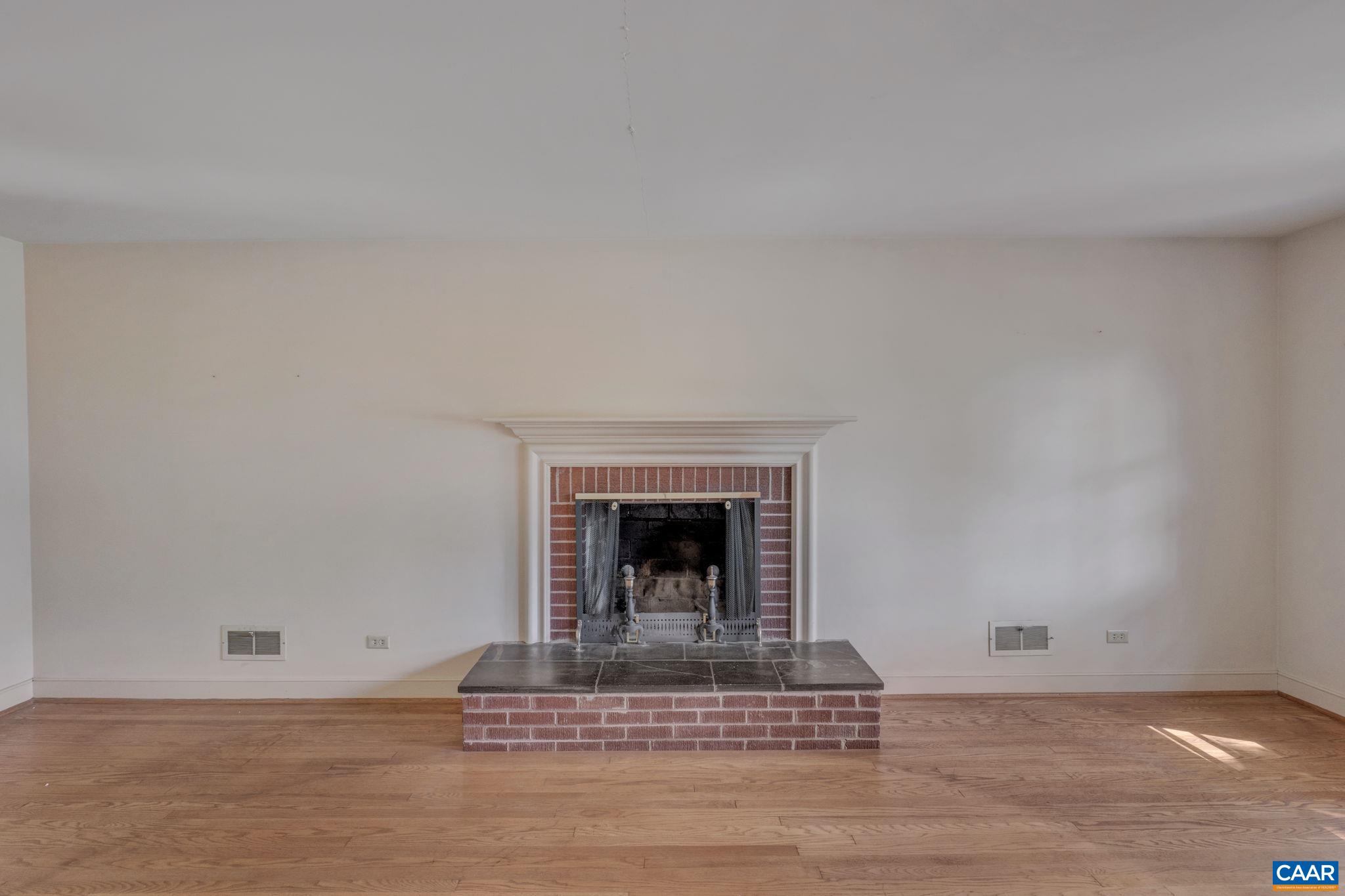 2713 NORTHFIELD RD