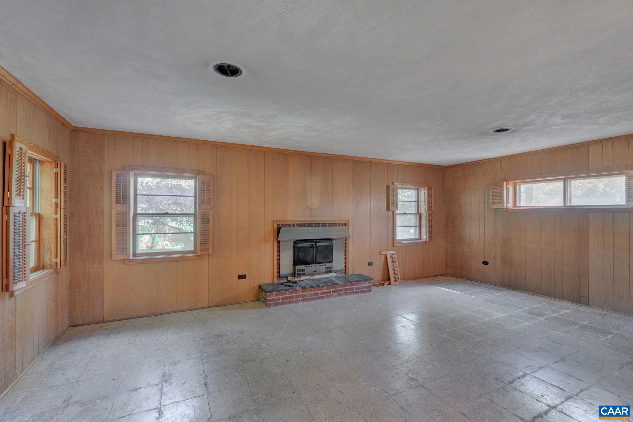 2713 NORTHFIELD RD