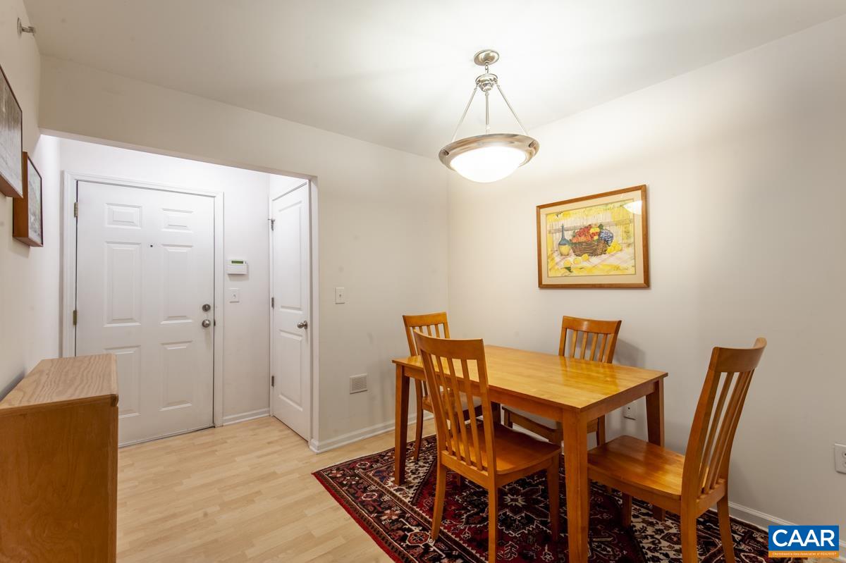 750 WALKER SQ Unit: 1B