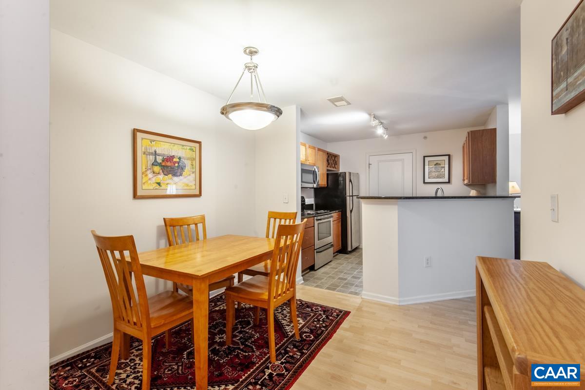 750 WALKER SQ Unit: 1B