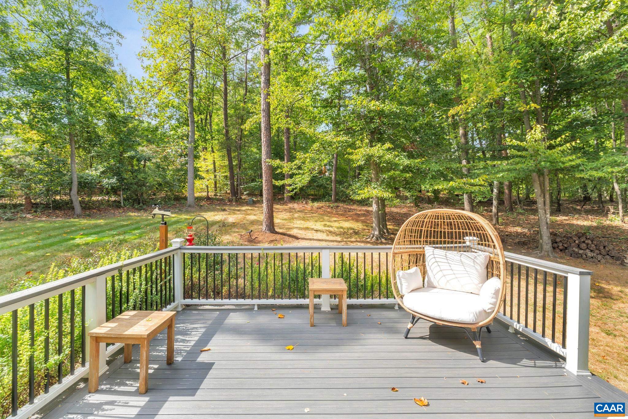 1275 TEMPLETON CIR