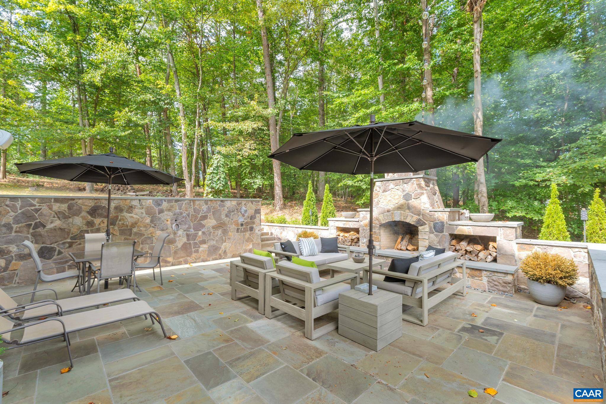 1275 TEMPLETON CIR
