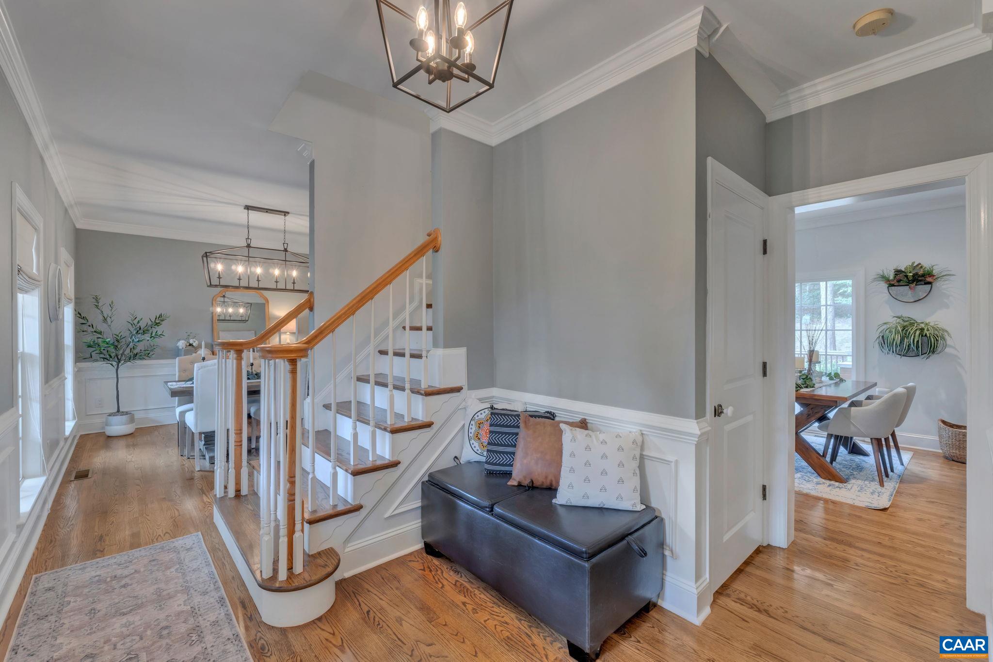 1275 TEMPLETON CIR