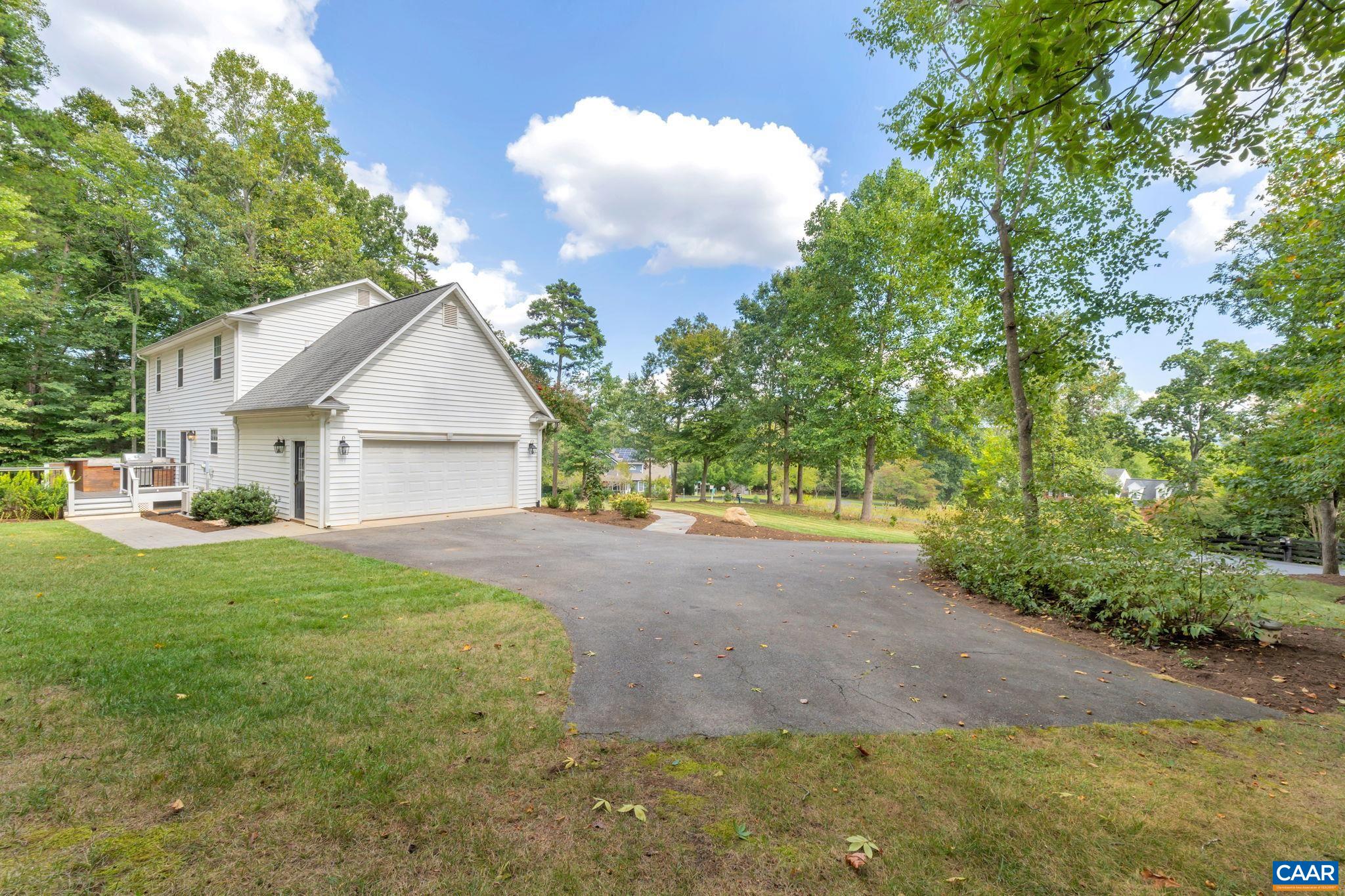 1275 TEMPLETON CIR