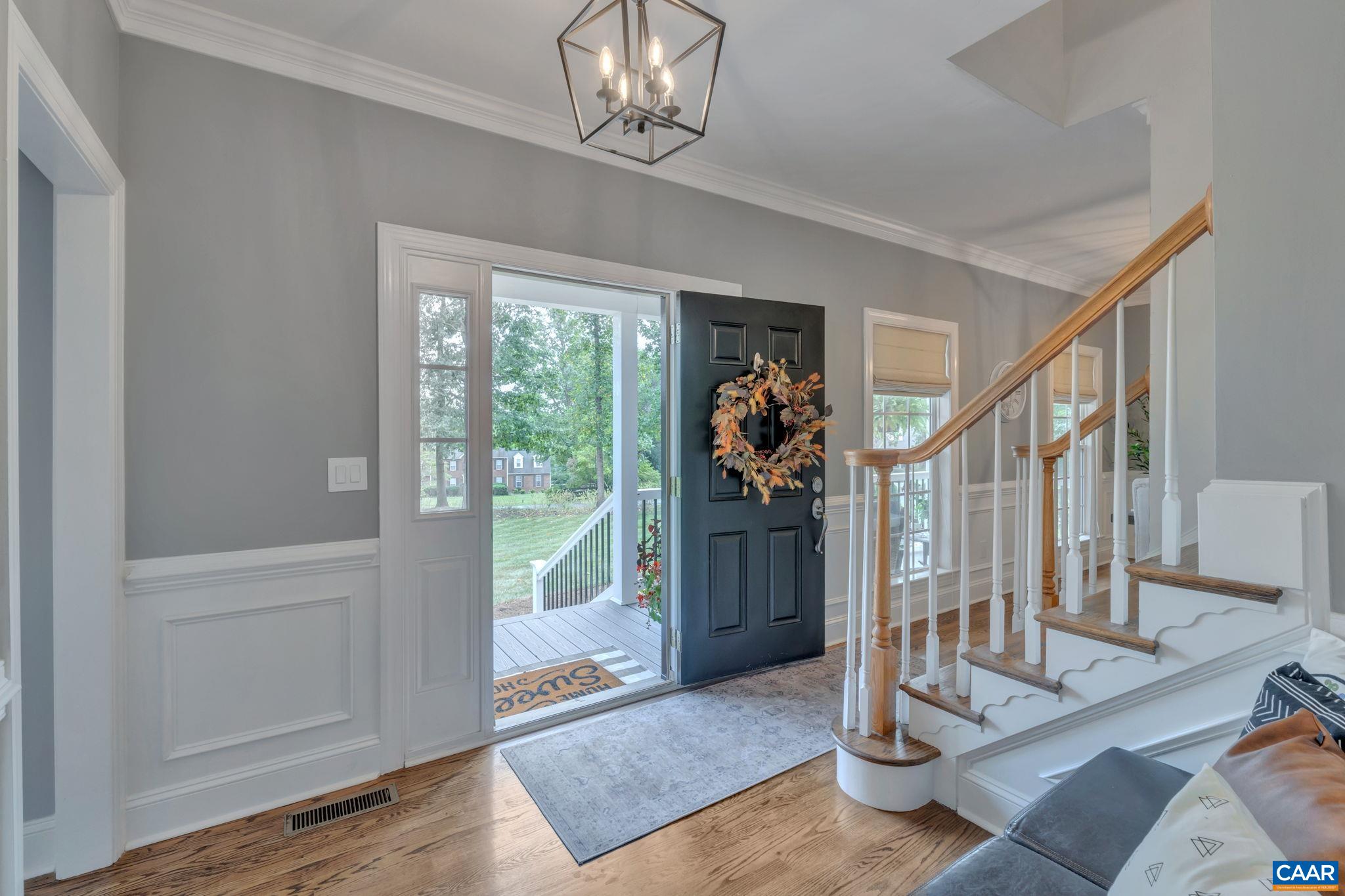 1275 TEMPLETON CIR