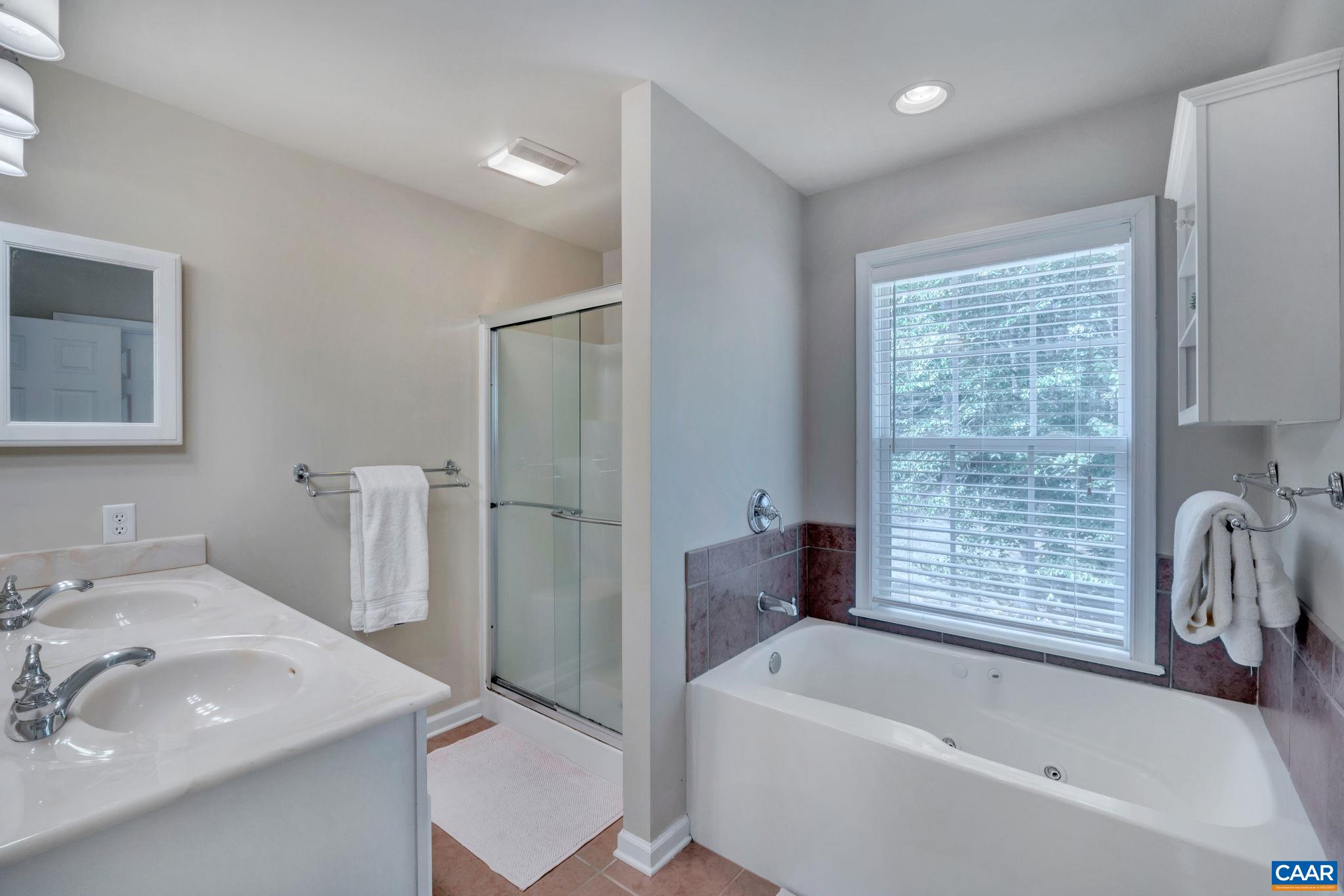 1275 TEMPLETON CIR