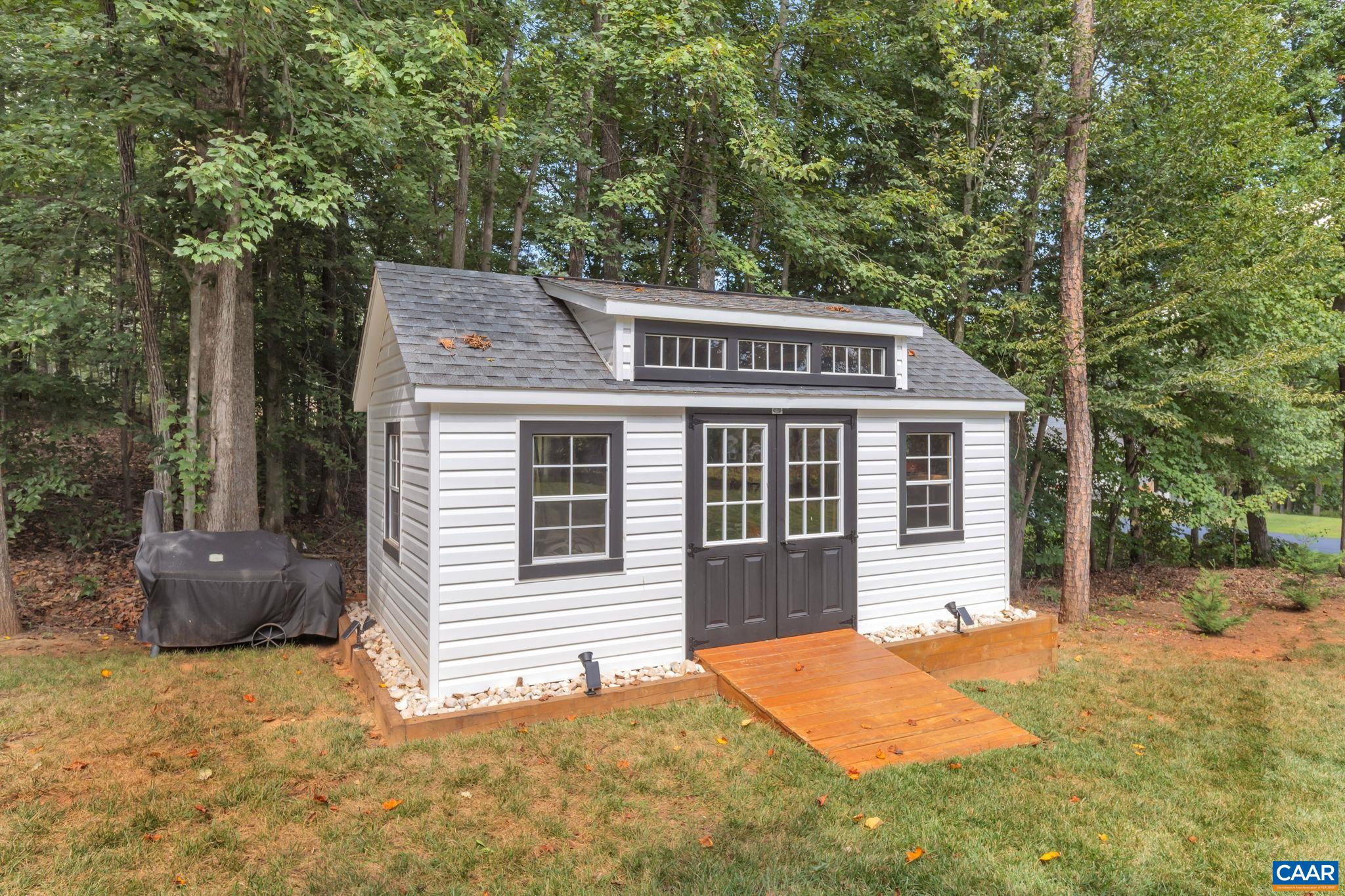 1275 TEMPLETON CIR