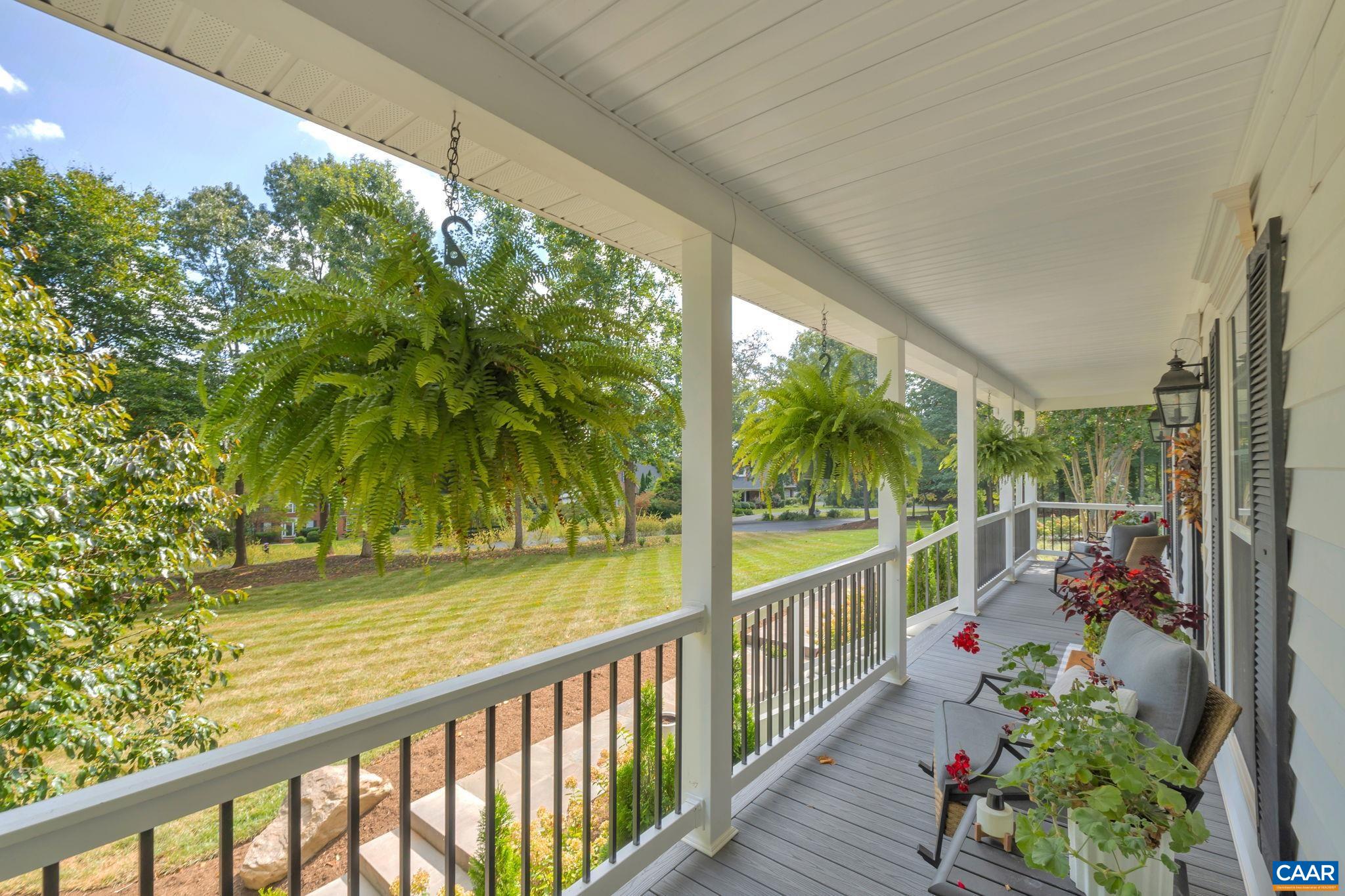 1275 TEMPLETON CIR