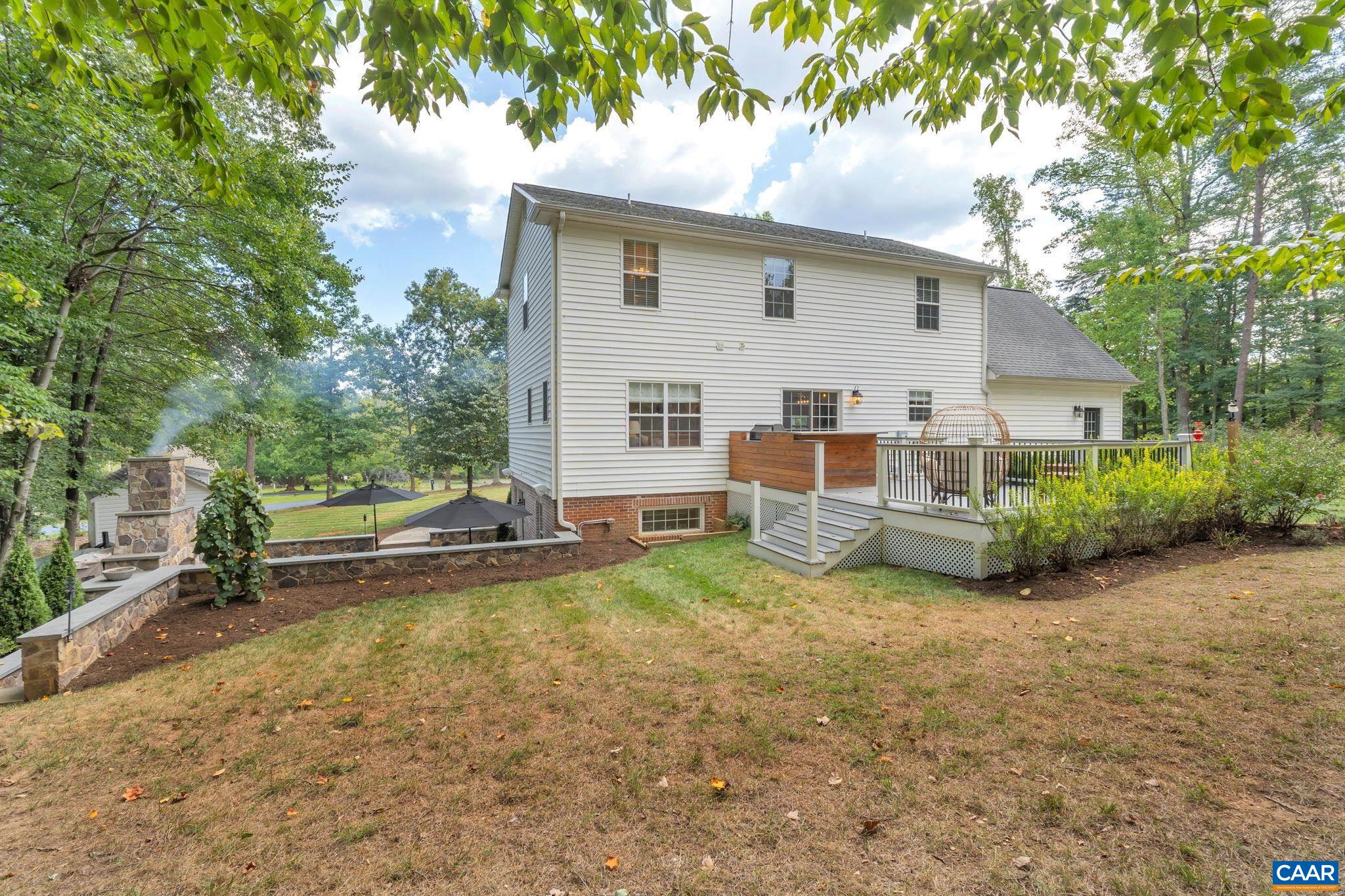 1275 TEMPLETON CIR