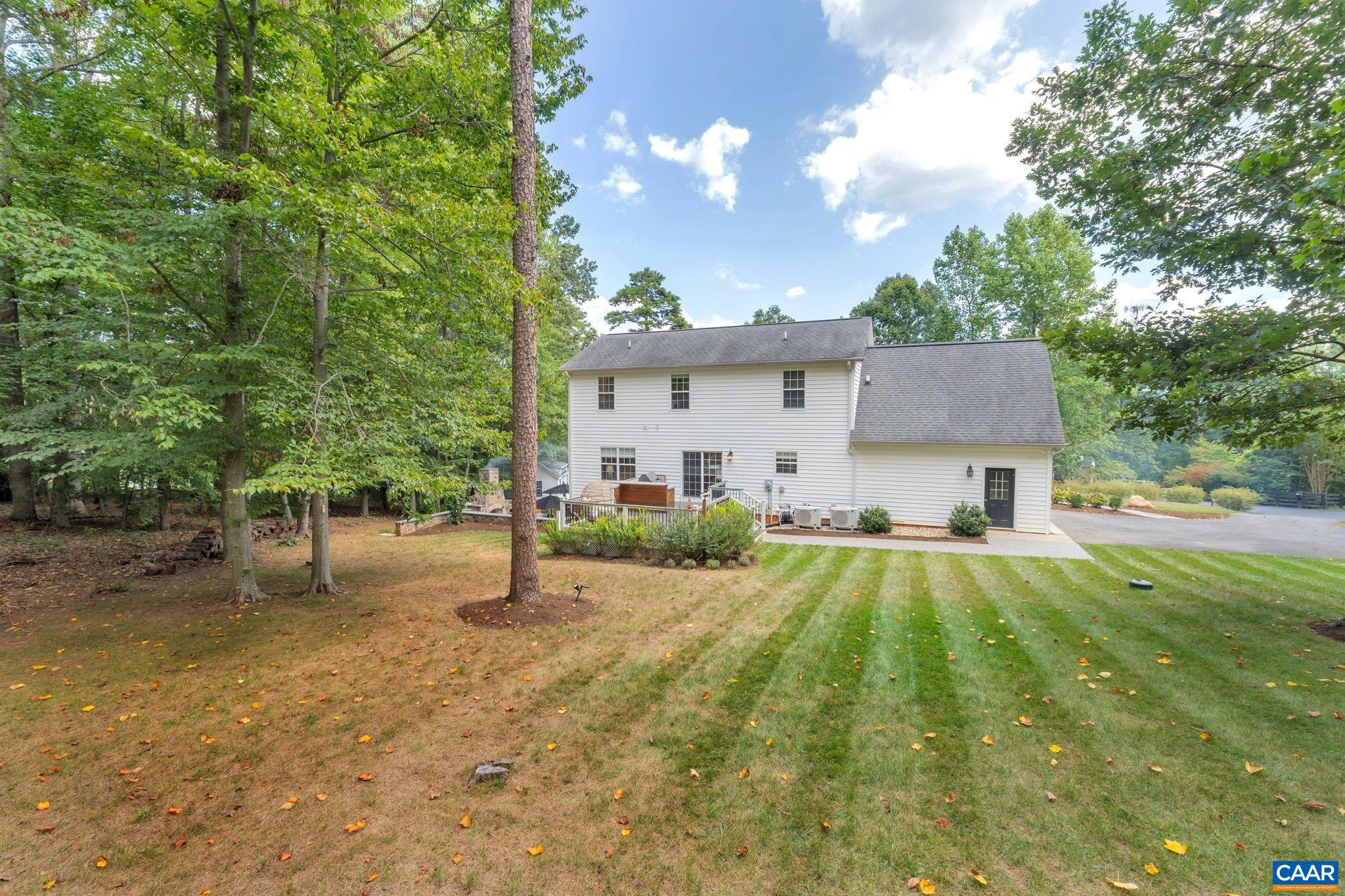 1275 TEMPLETON CIR