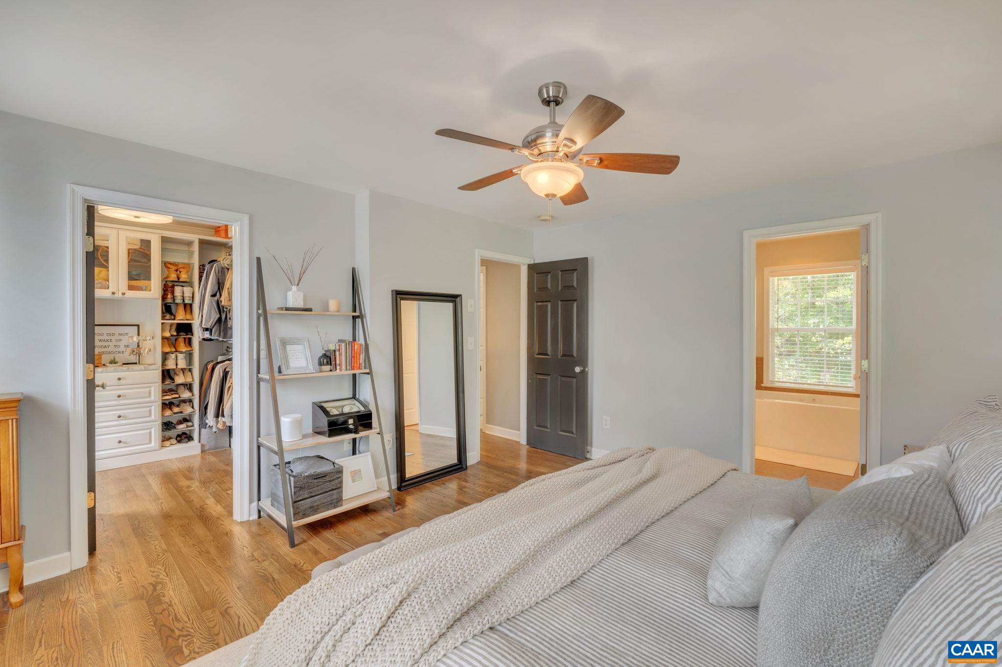 1275 TEMPLETON CIR