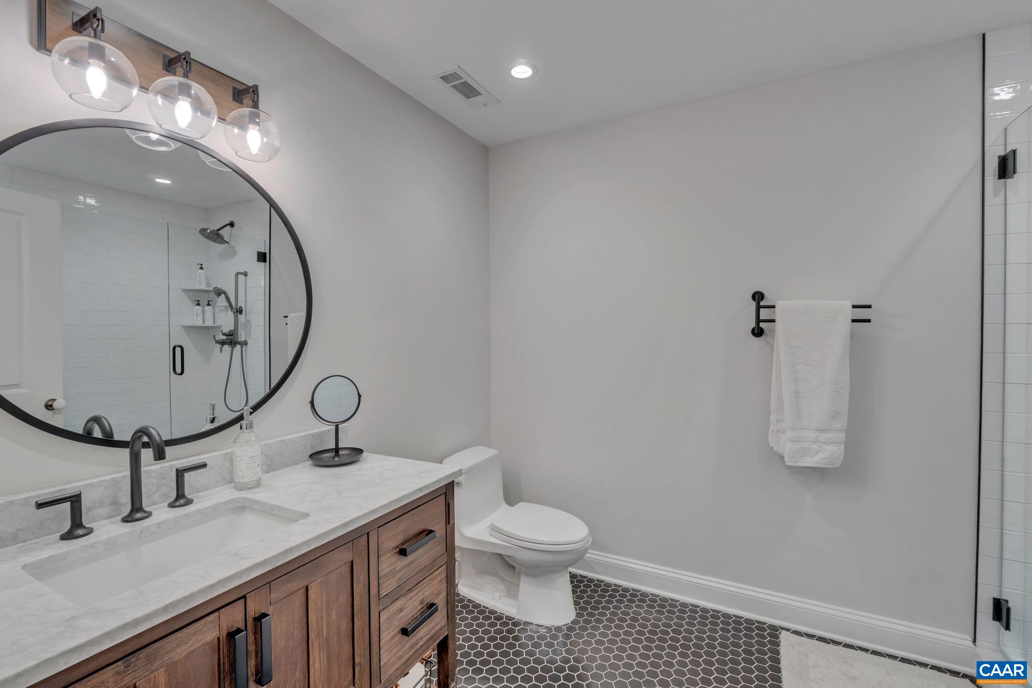1275 TEMPLETON CIR