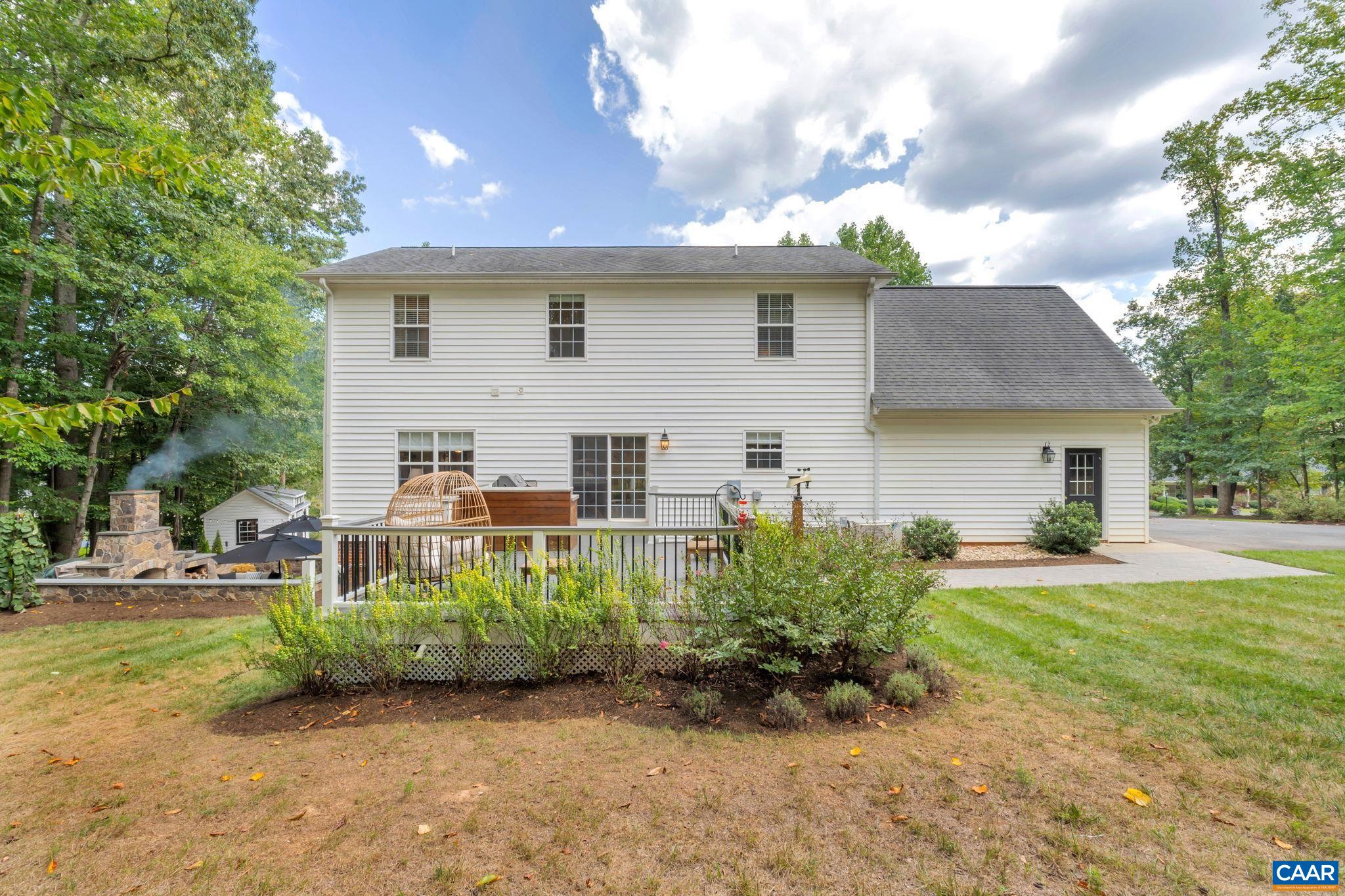 1275 TEMPLETON CIR