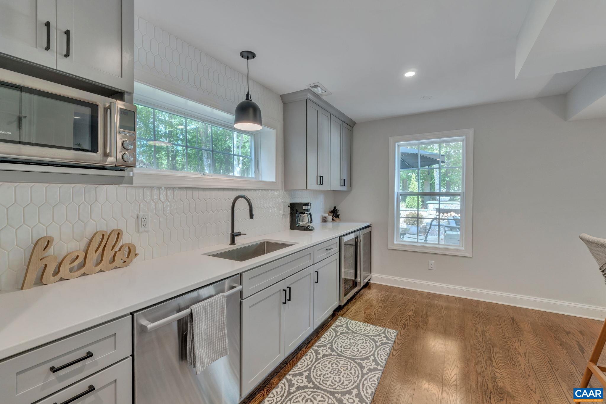1275 TEMPLETON CIR