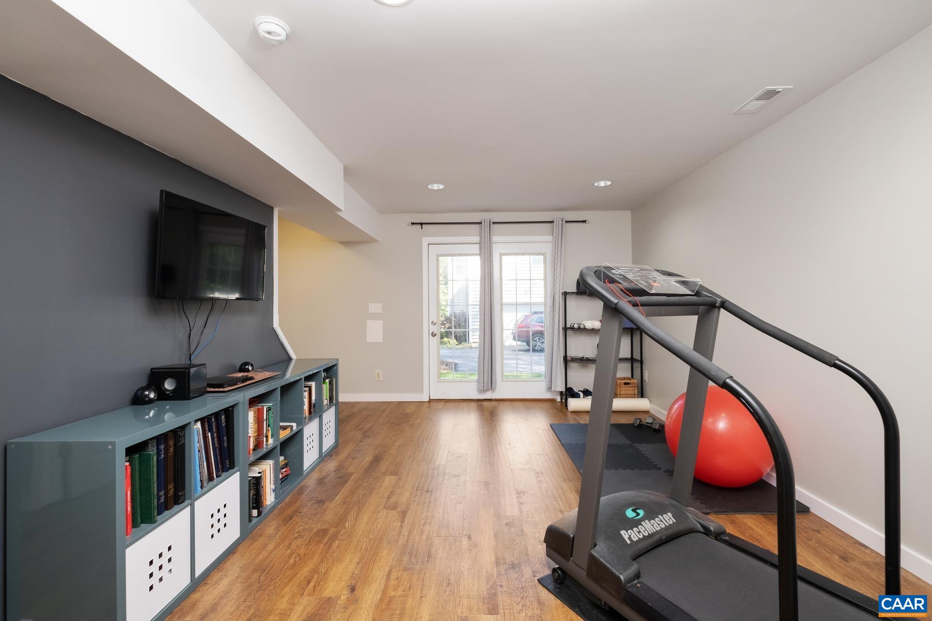 254 SOUTHRIDGE DR