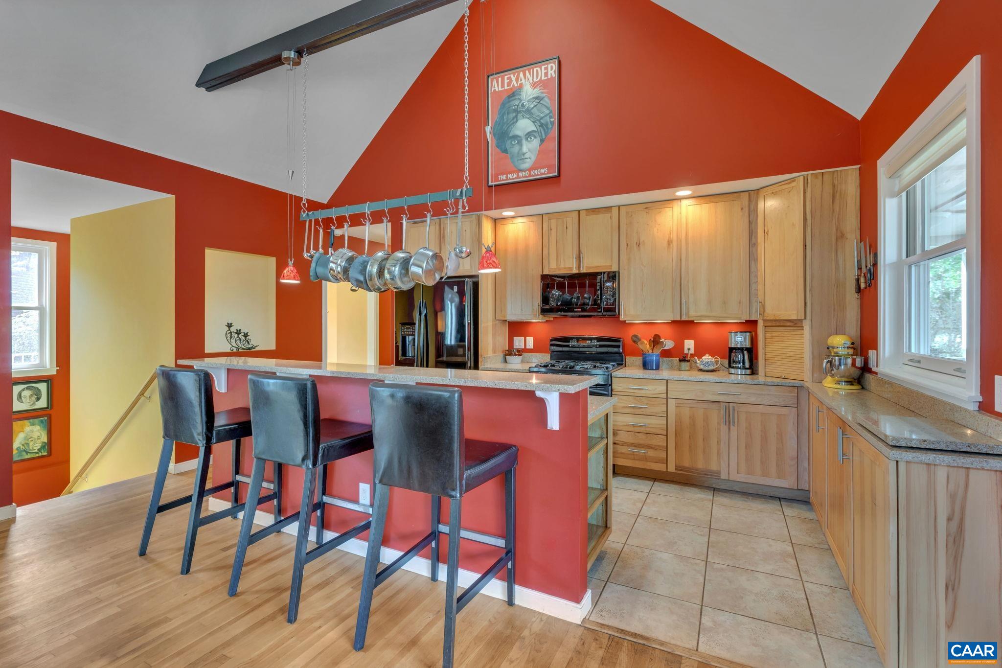118 RIVERBLUFF CIR