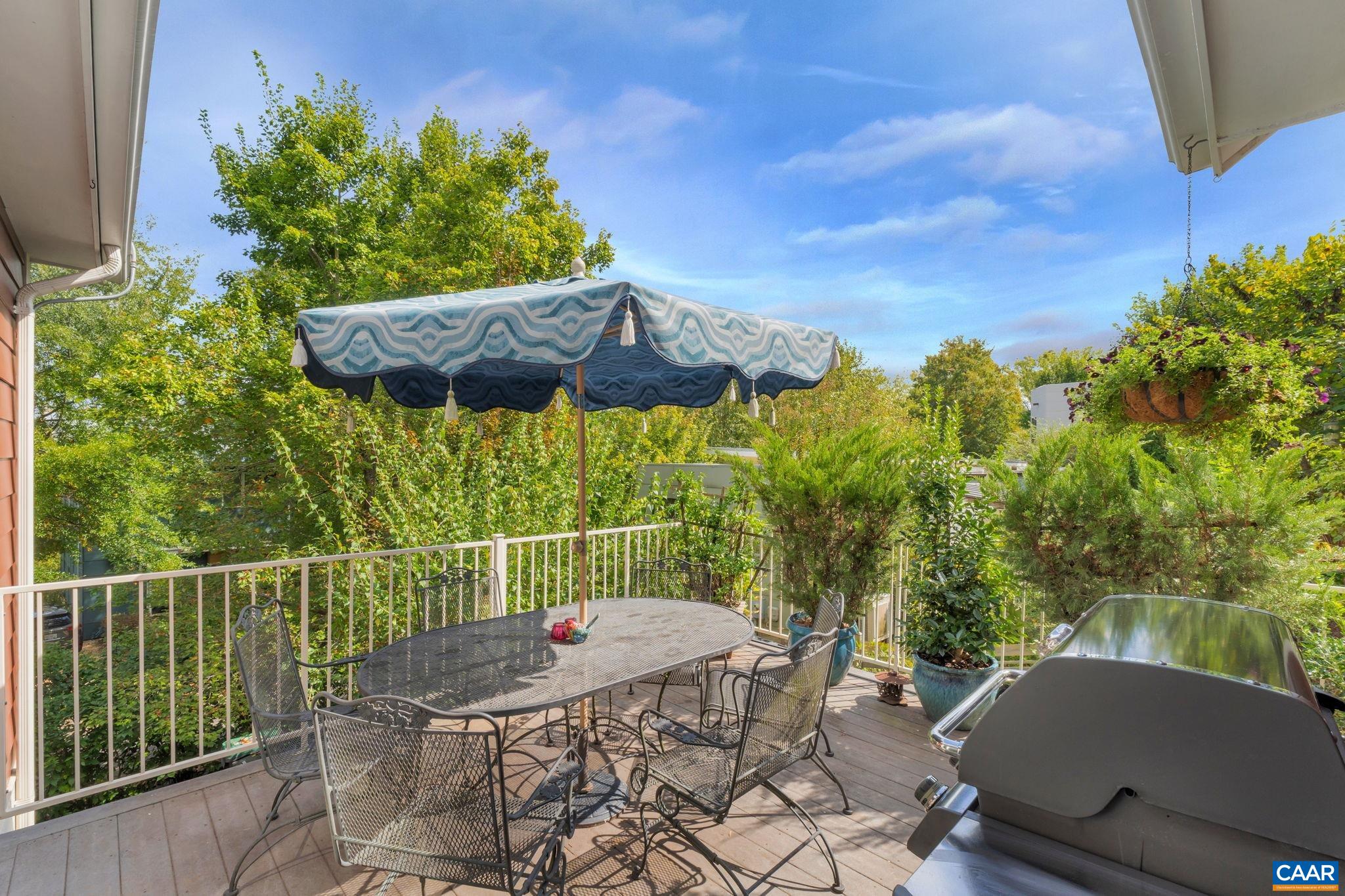 118 RIVERBLUFF CIR