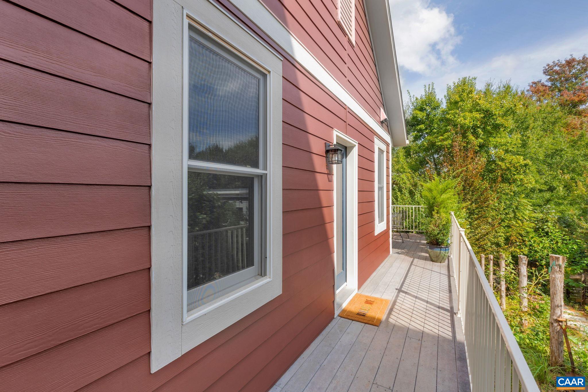 118 RIVERBLUFF CIR