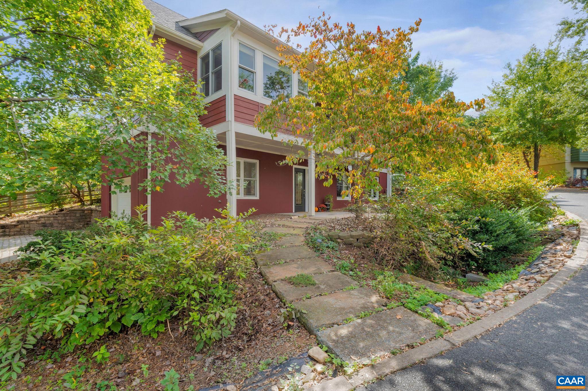 118 RIVERBLUFF CIR