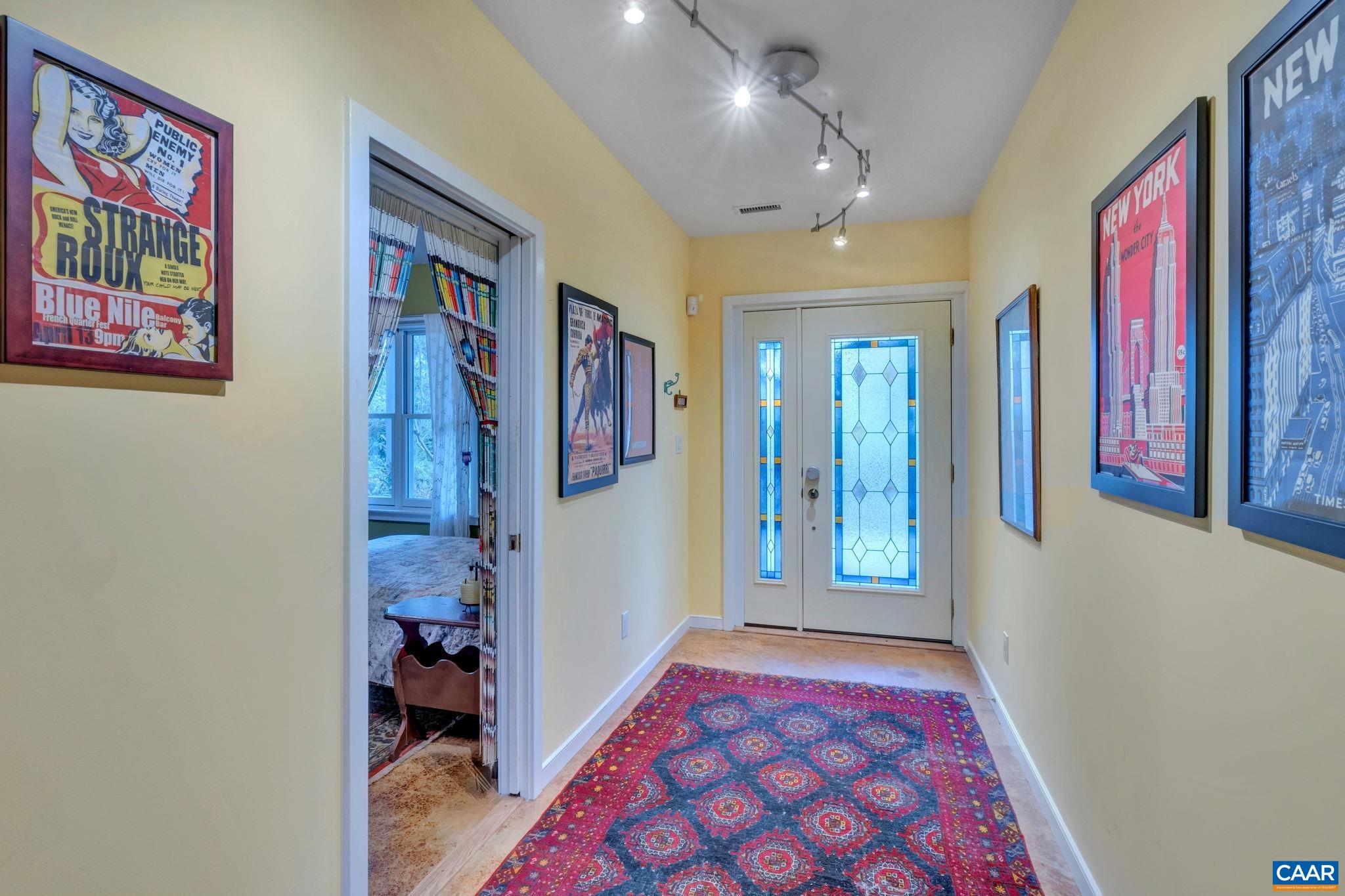 118 RIVERBLUFF CIR