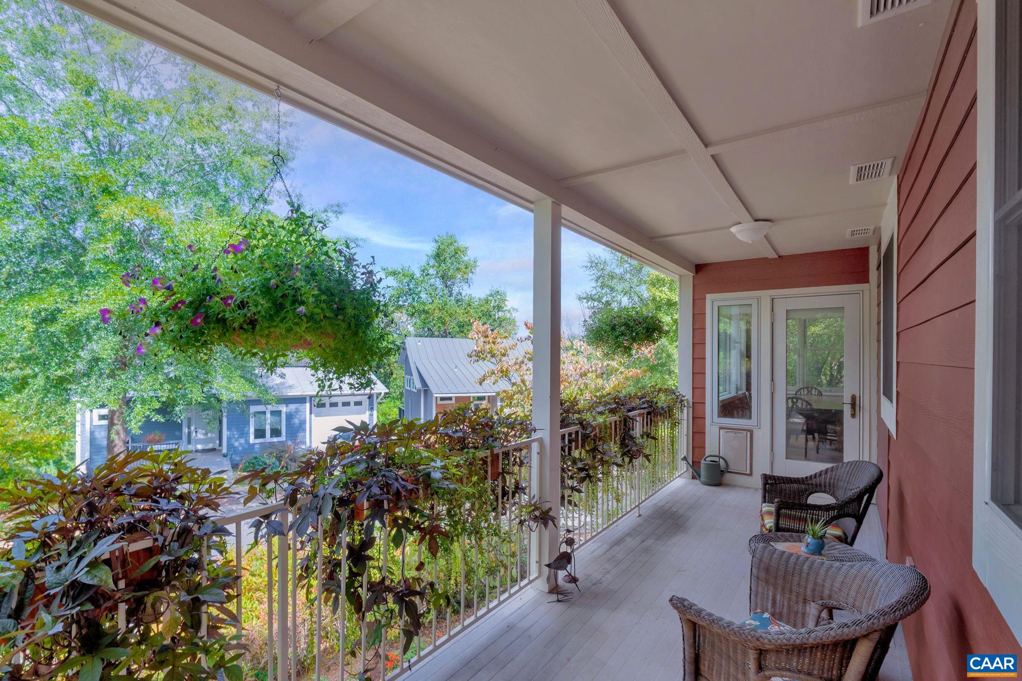 118 RIVERBLUFF CIR