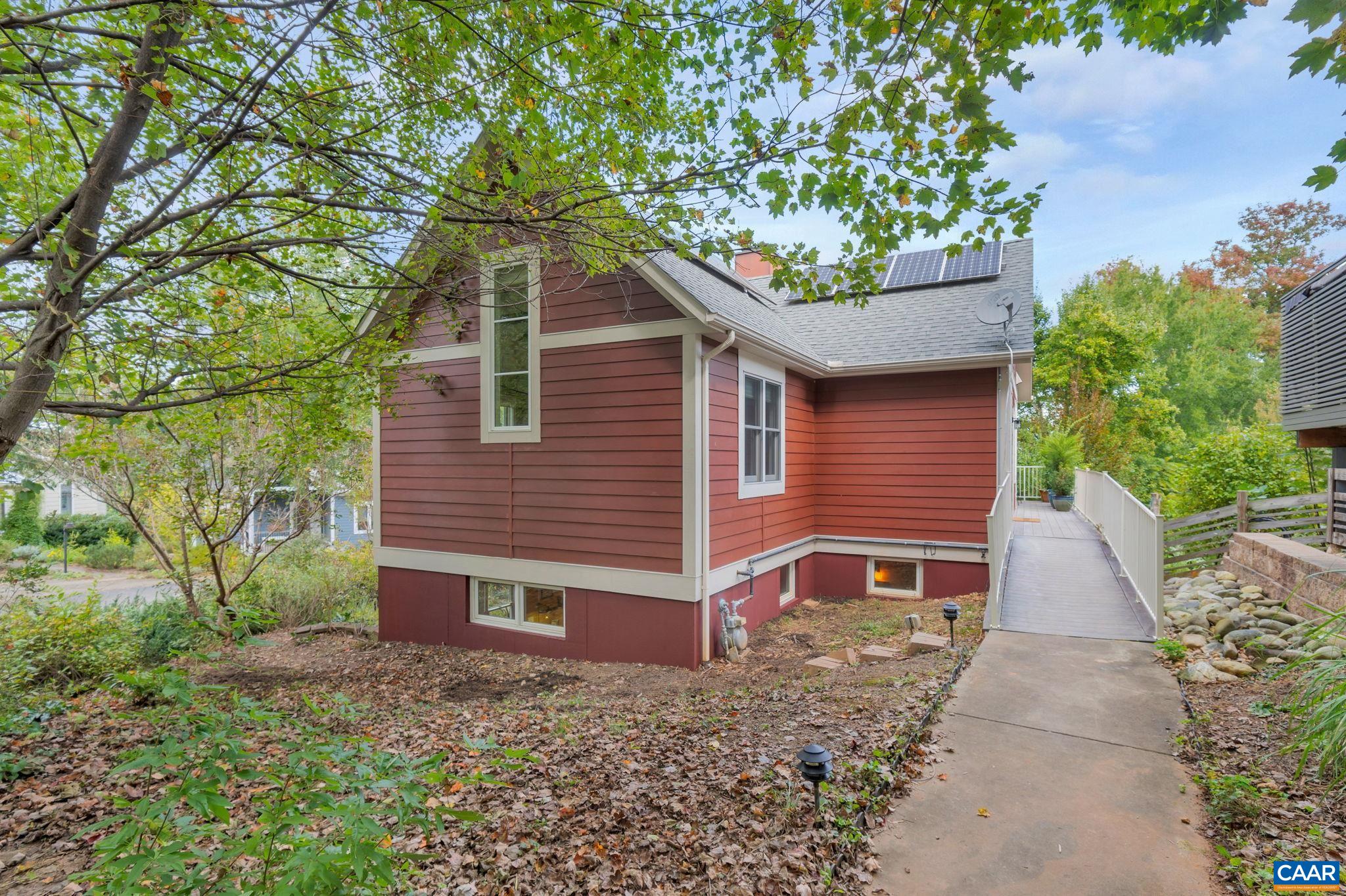 118 RIVERBLUFF CIR