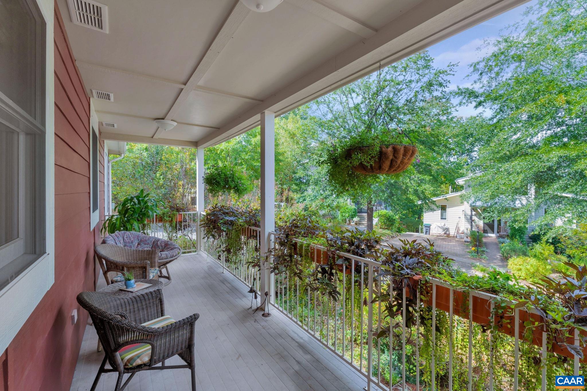 118 RIVERBLUFF CIR