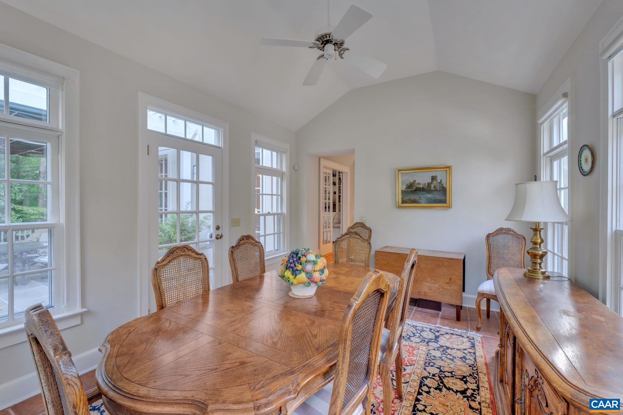 1048 TILMAN RD