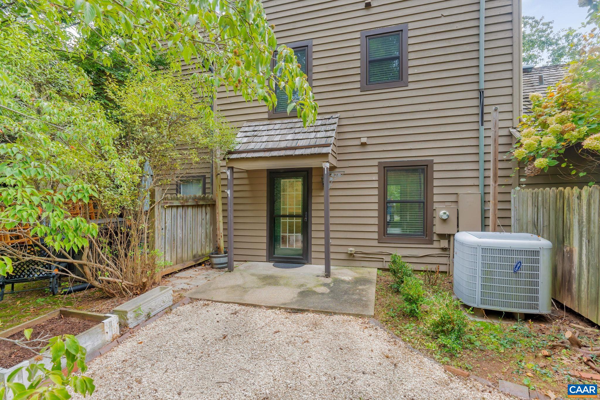 728 EXTON CT