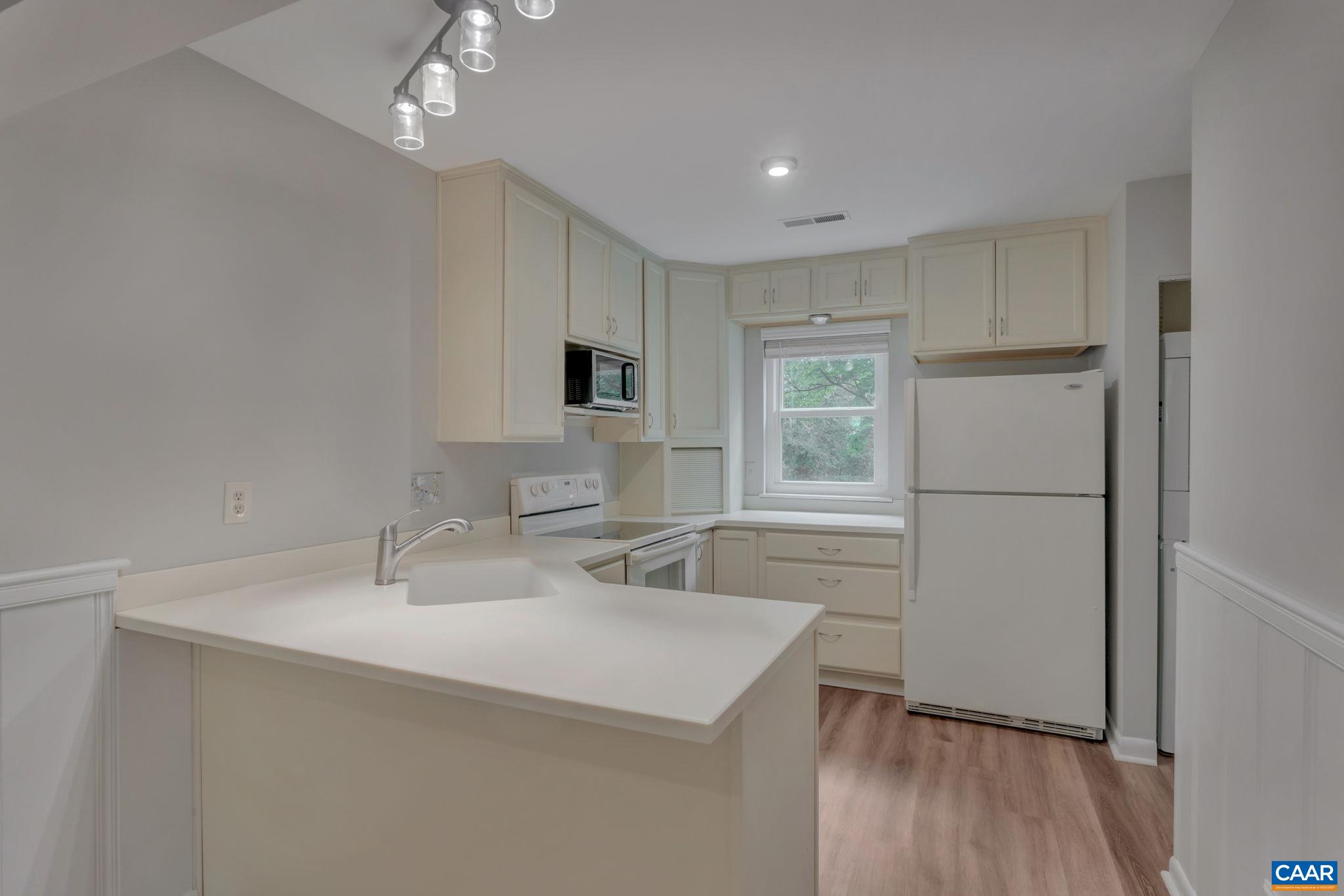 728 EXTON CT