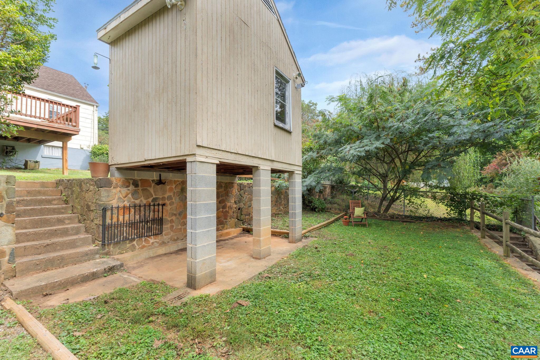 421 MOBILE LN