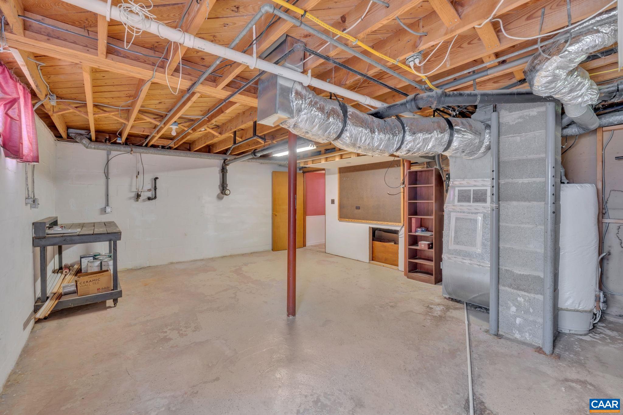 421 MOBILE LN