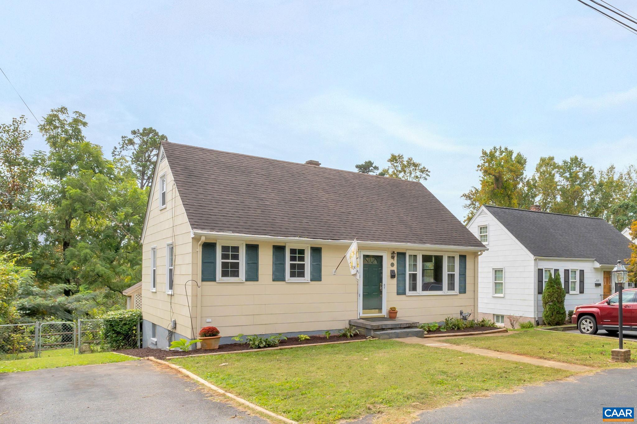 421 MOBILE LN